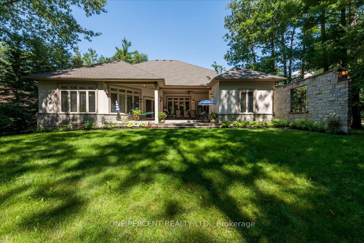 9 Laddie Lane Property Photo 11