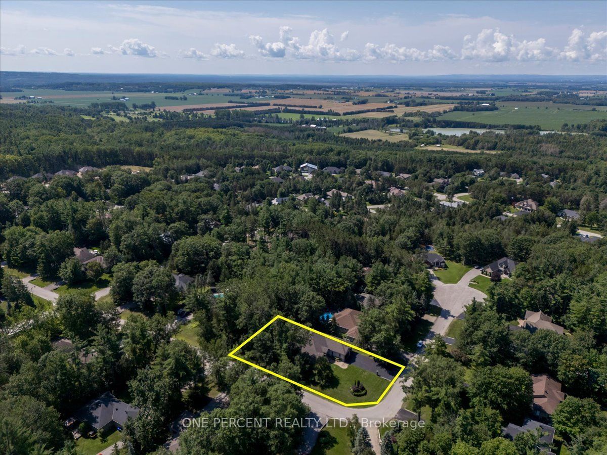 9 Laddie Lane Property Photo 19