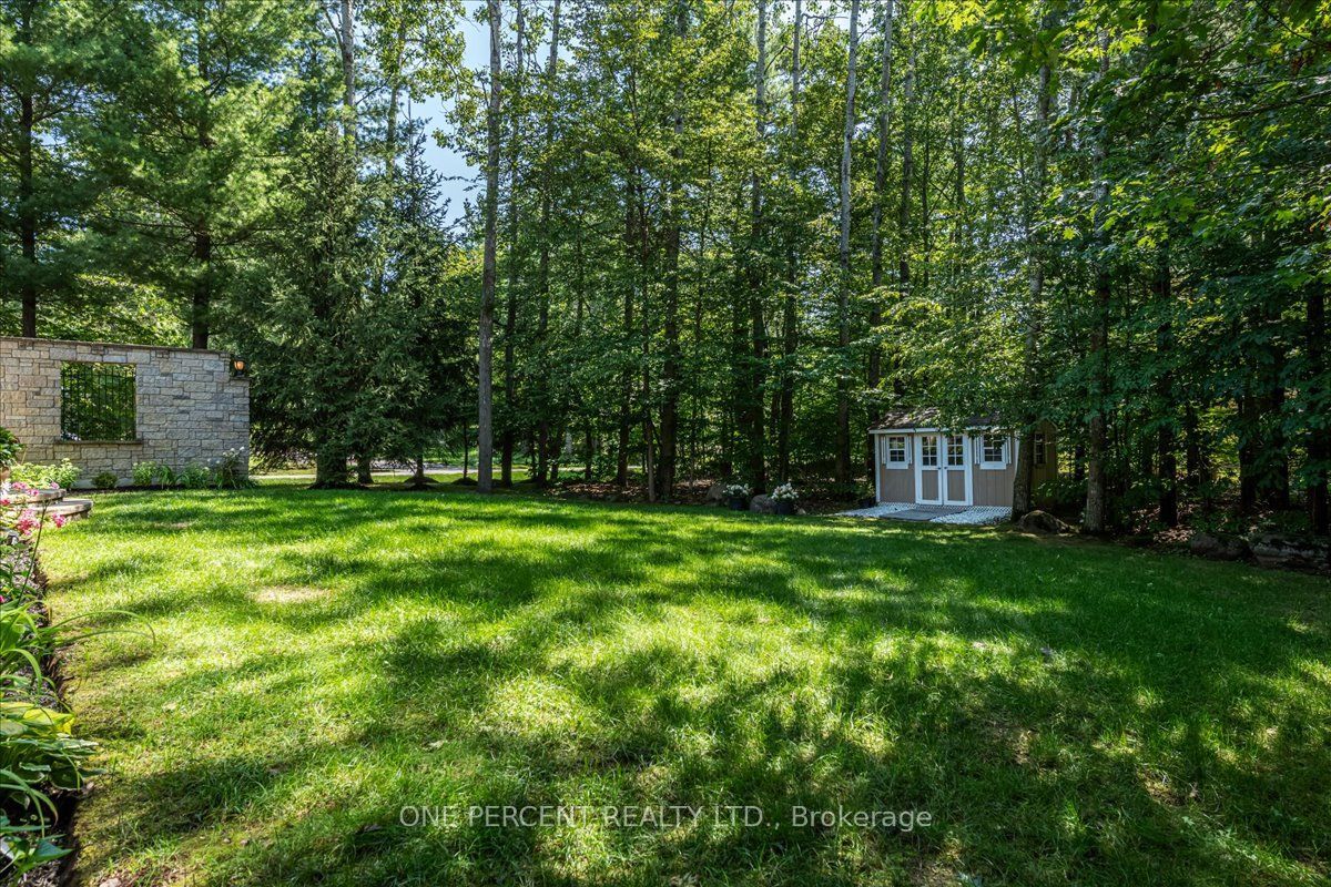 9 Laddie Lane Property Photo 20