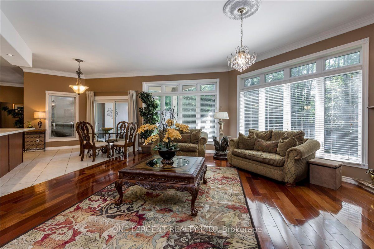 9 Laddie Lane Property Photo 21
