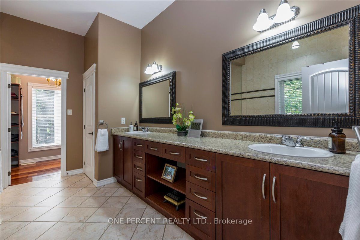 9 Laddie Lane Property Photo 23
