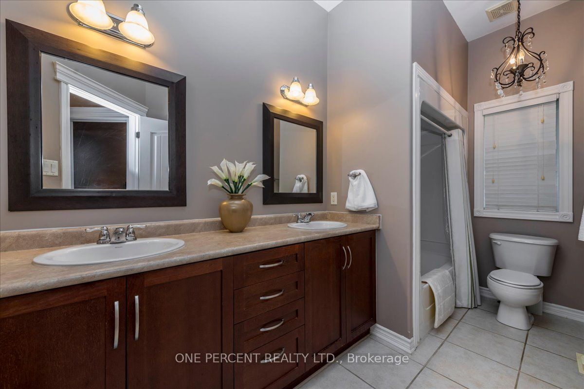 9 Laddie Lane Property Photo 33
