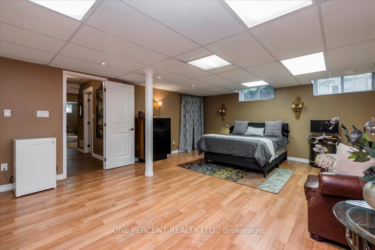 9 Laddie Lane Property Photo 37