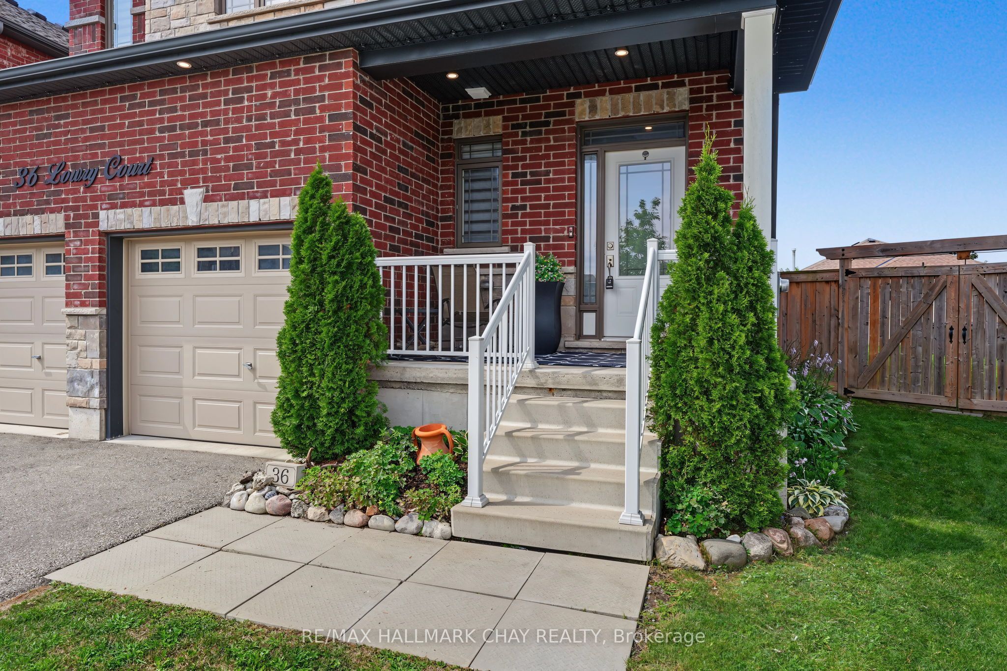36 Lowry Court Property Photo 3