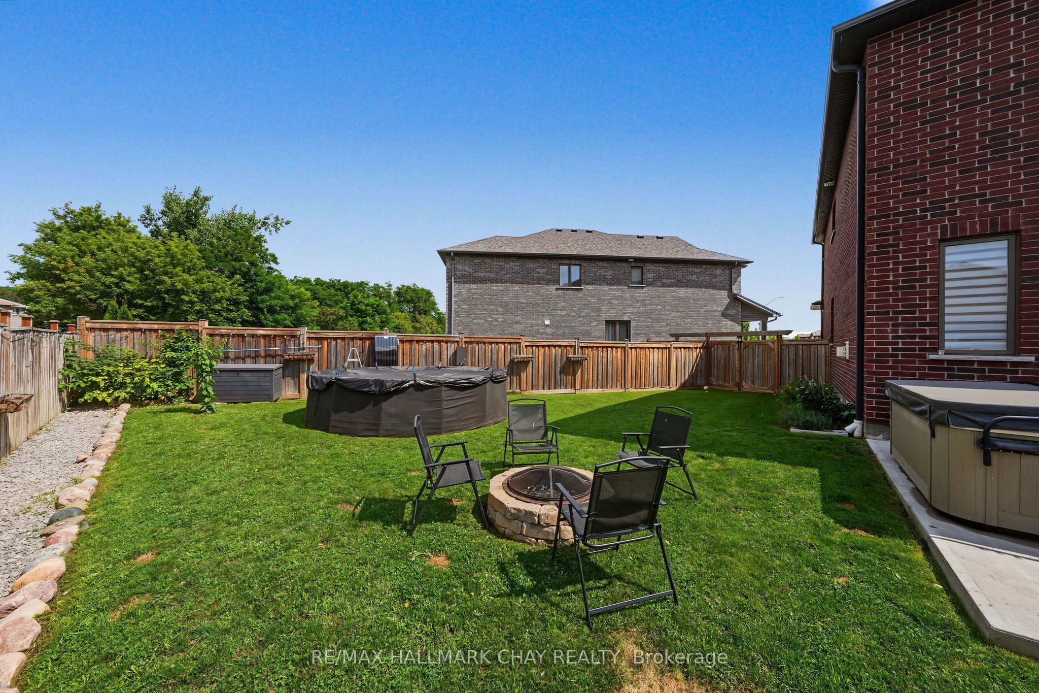 36 Lowry Court Property Photo 35