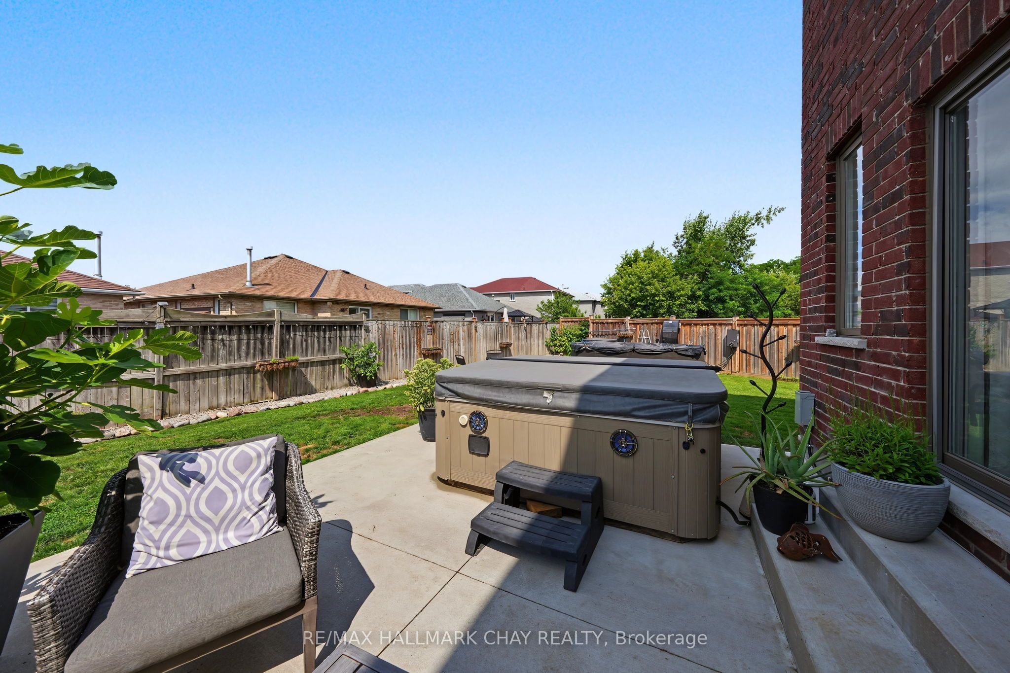 36 Lowry Court Property Photo 39