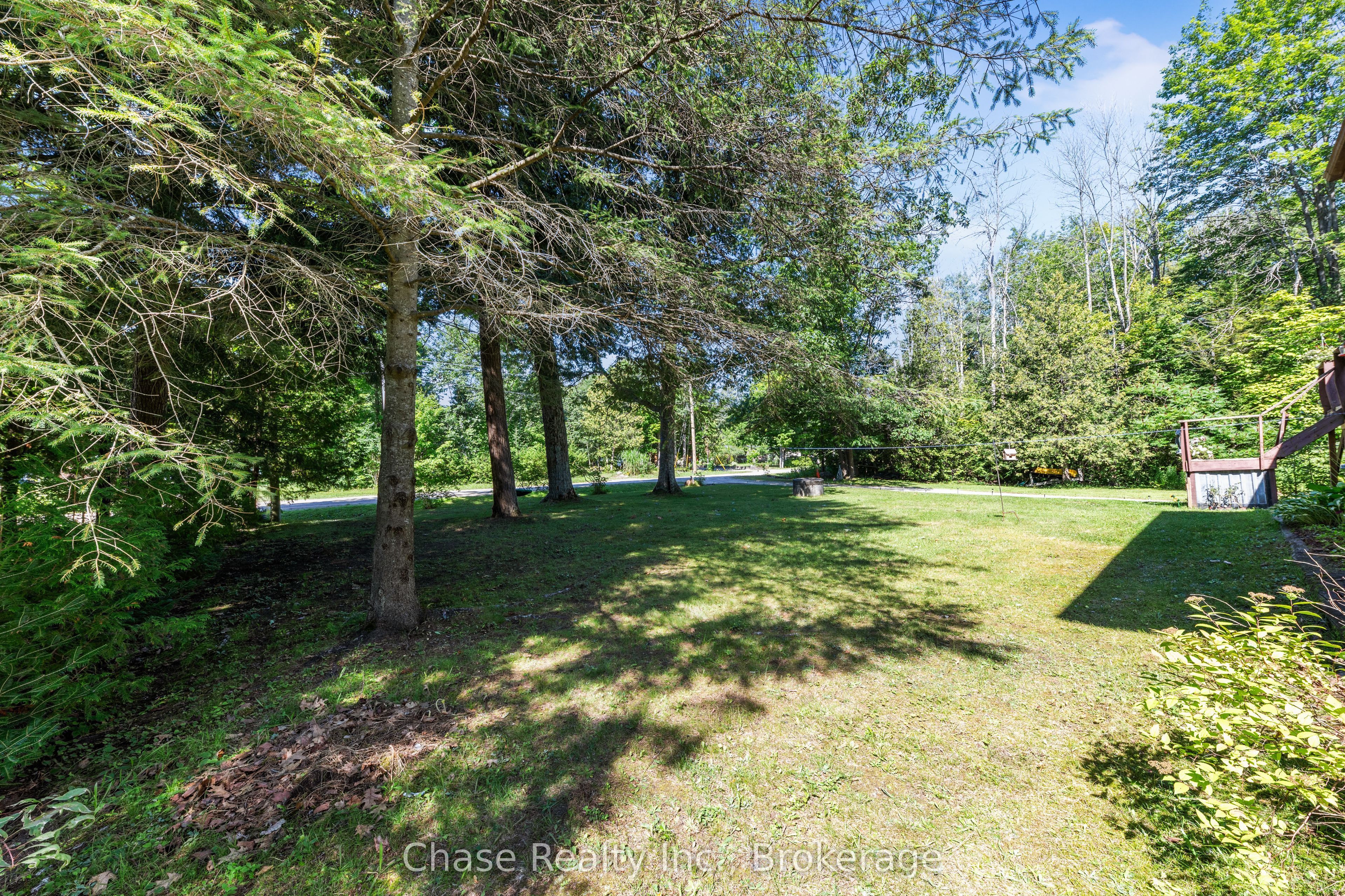 655 Tiny Beaches Road N Property Photo 5