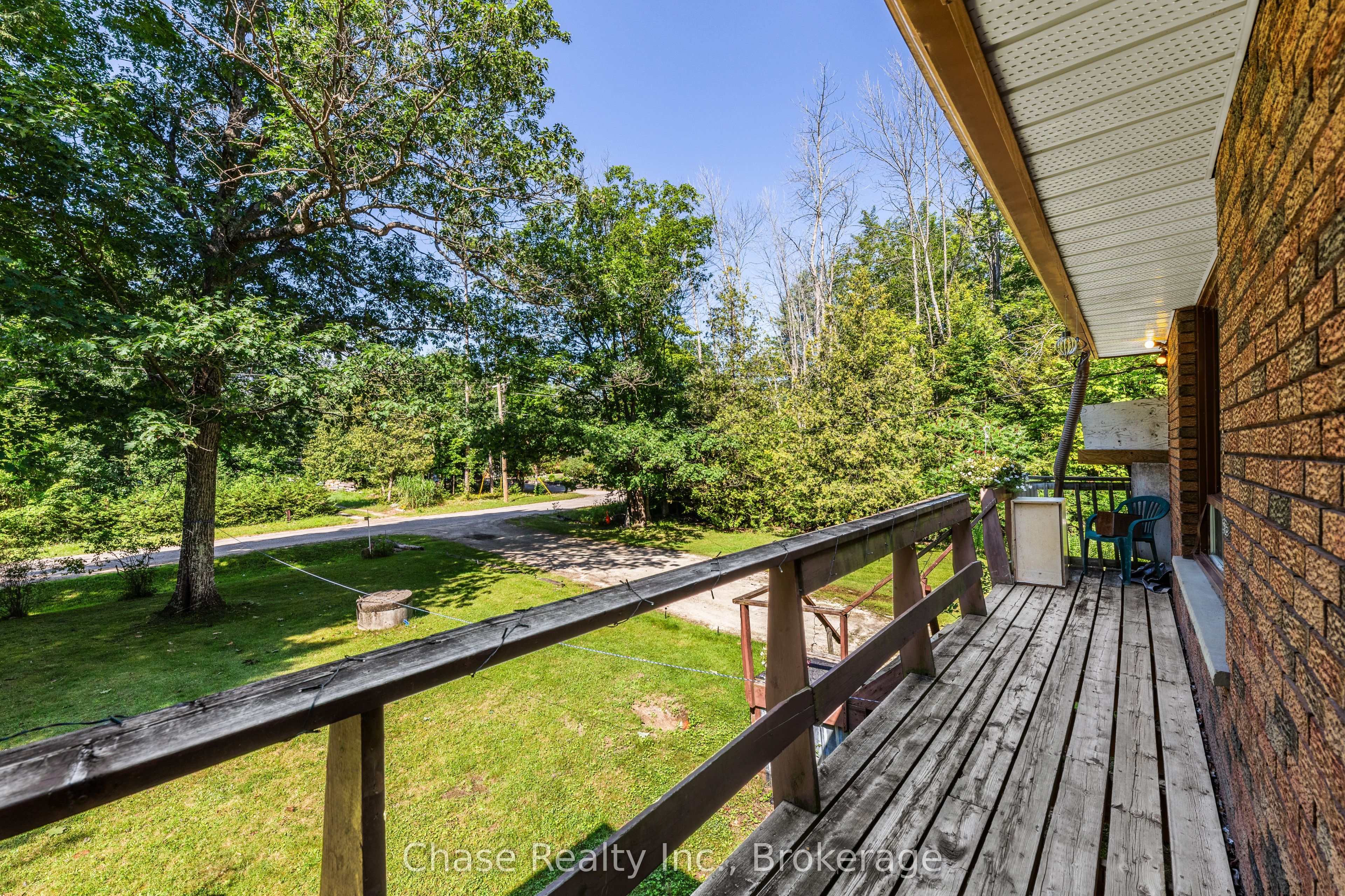 655 Tiny Beaches Road N Property Photo 6