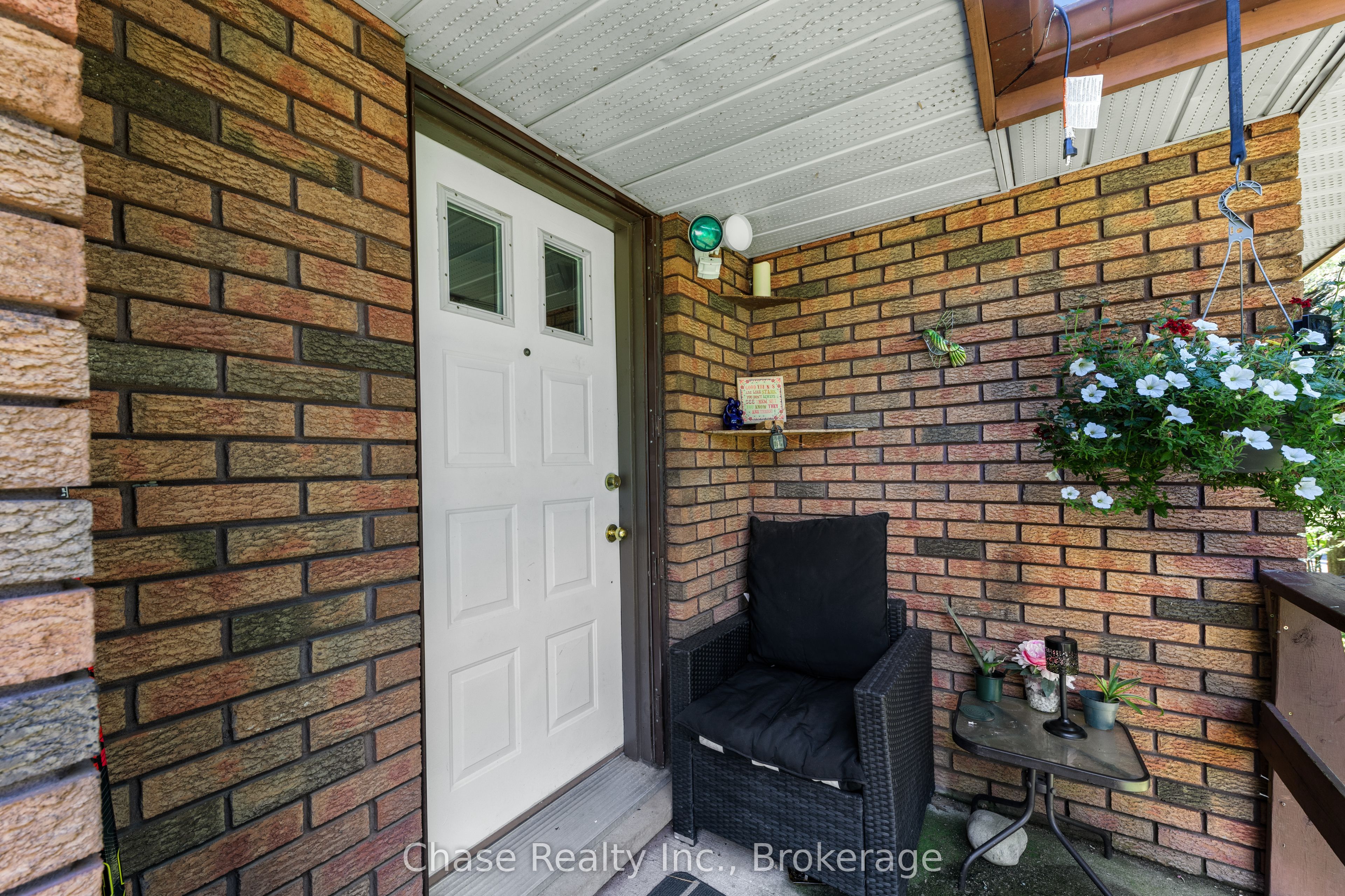 655 Tiny Beaches Road N Property Photo 8