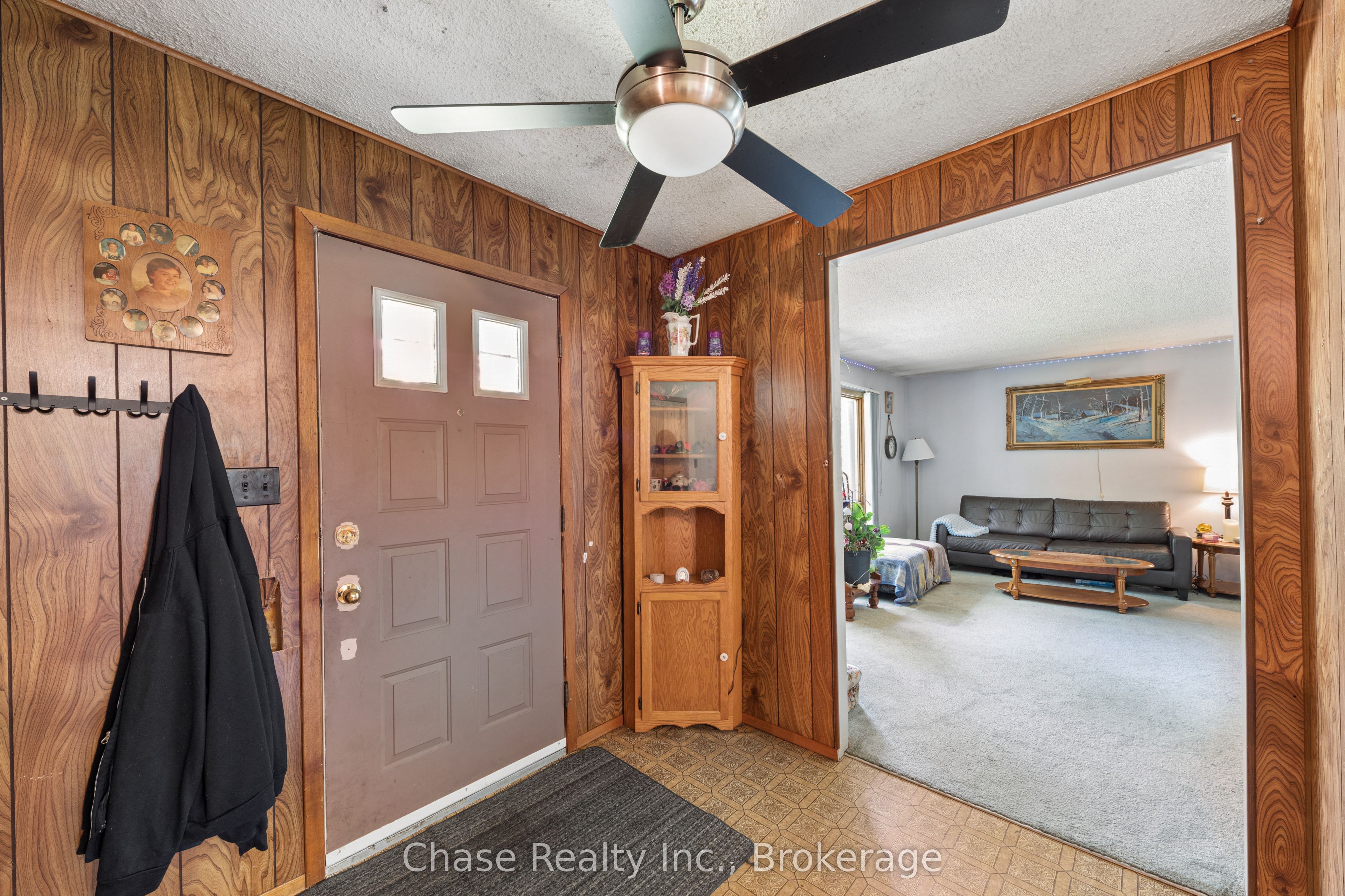 655 Tiny Beaches Road N Property Photo 9