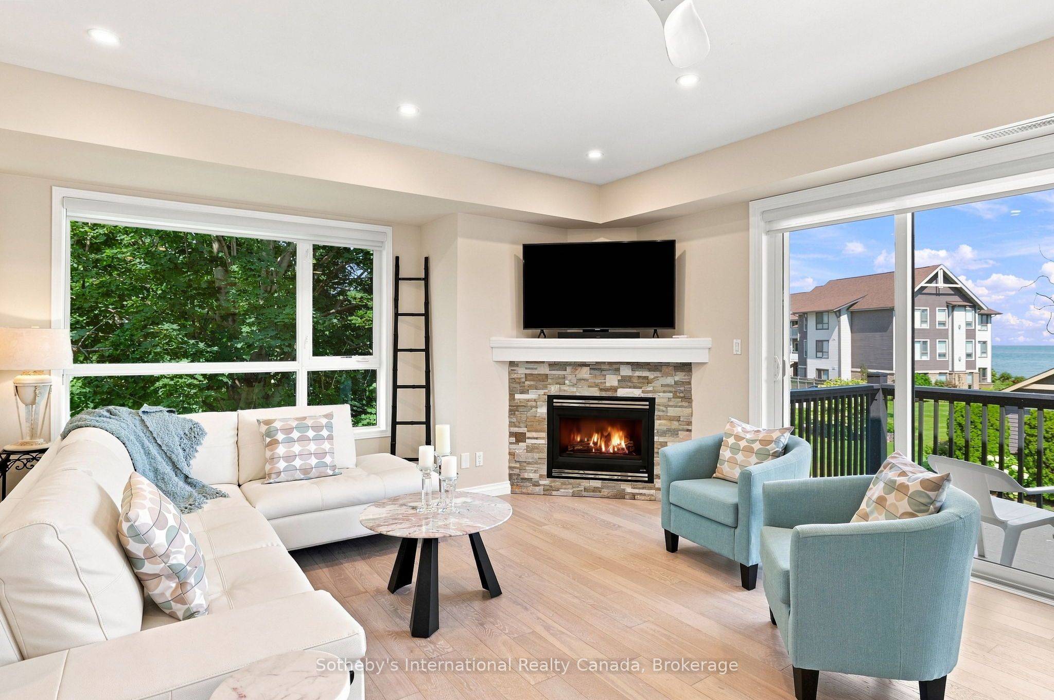 464 Mariners Way Property Photo 14