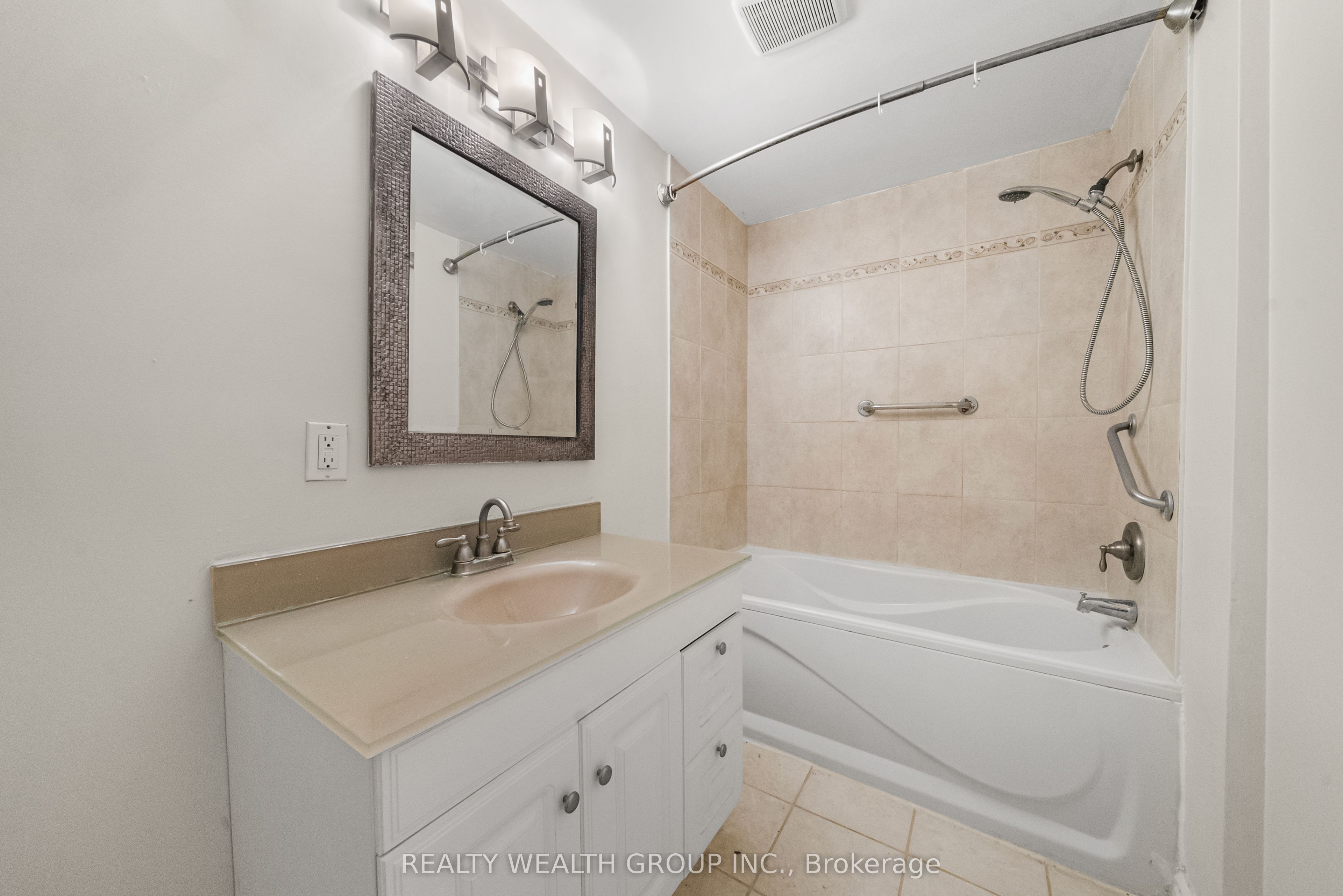 514 Grove Street E Property Photo 42
