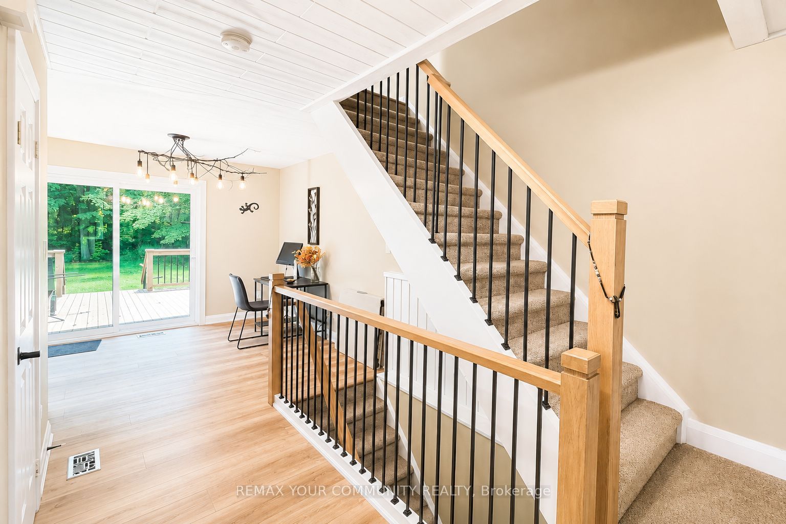 1138 Siesta Drive Property Photo 12