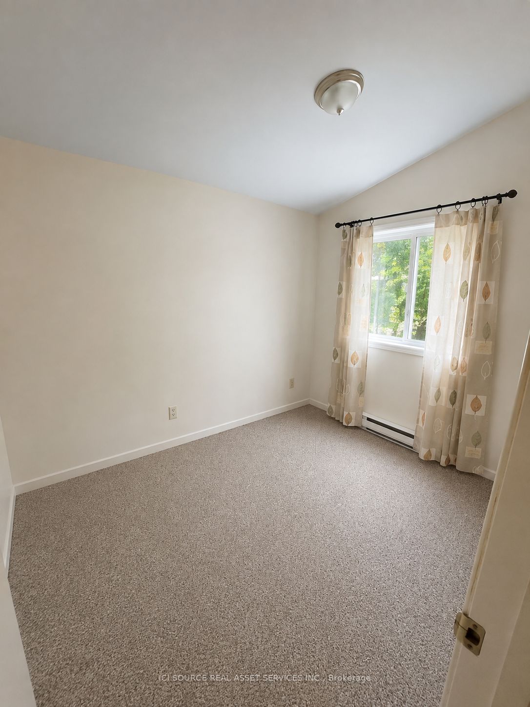 1941 Marchmont Road 2 Property Photo 8