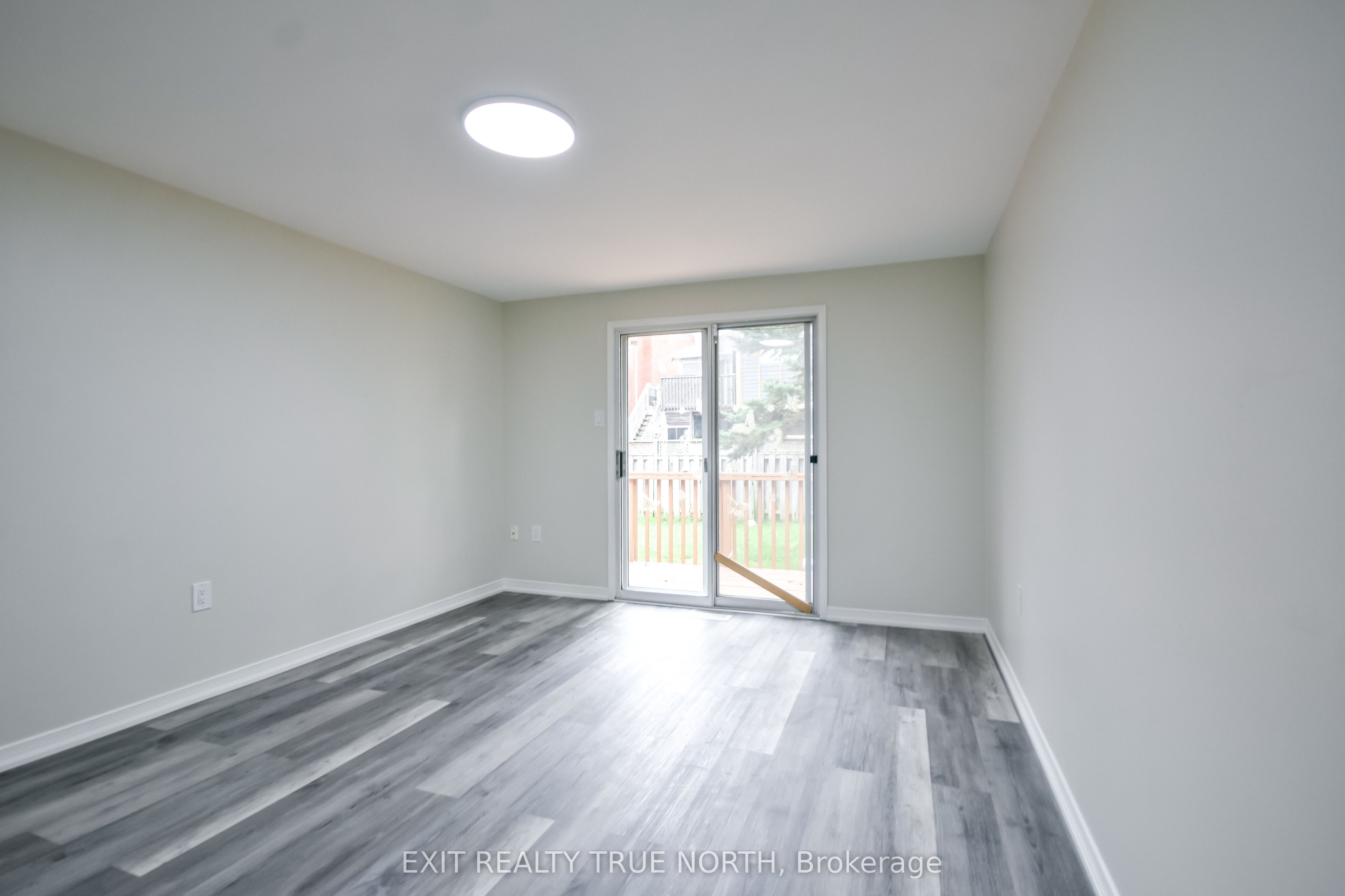 426 Sunnidale Road Property Photo 14