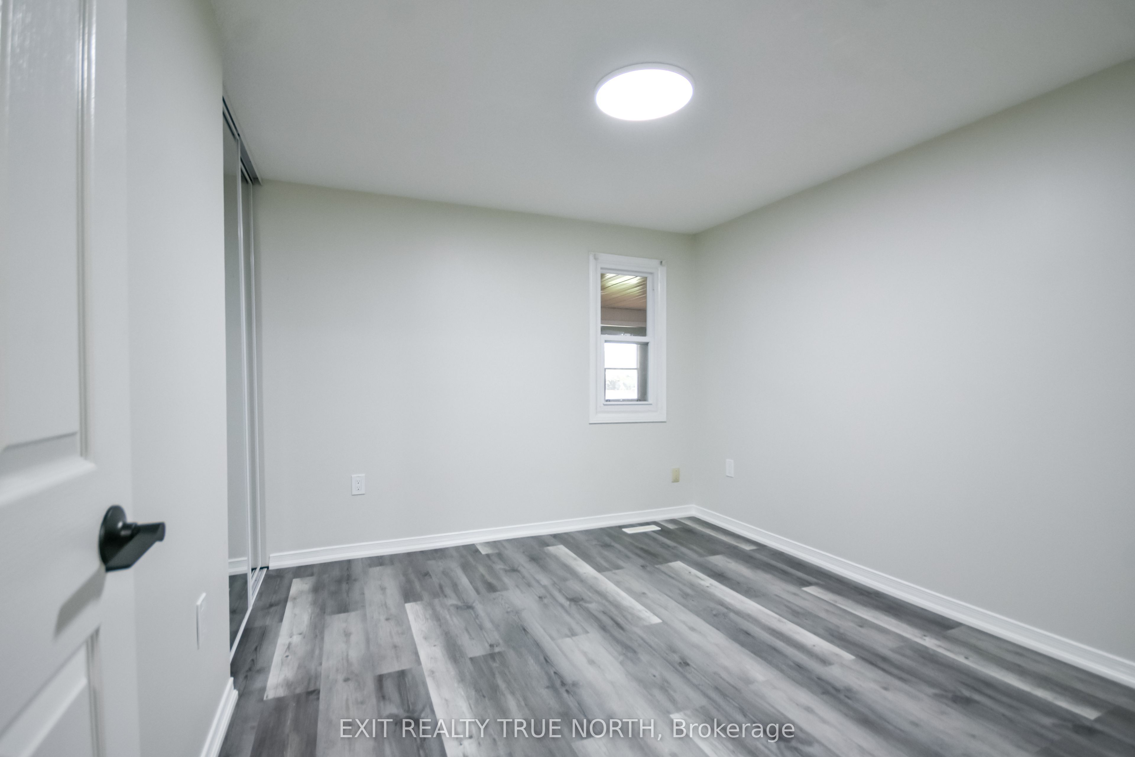 426 Sunnidale Road Property Photo 19
