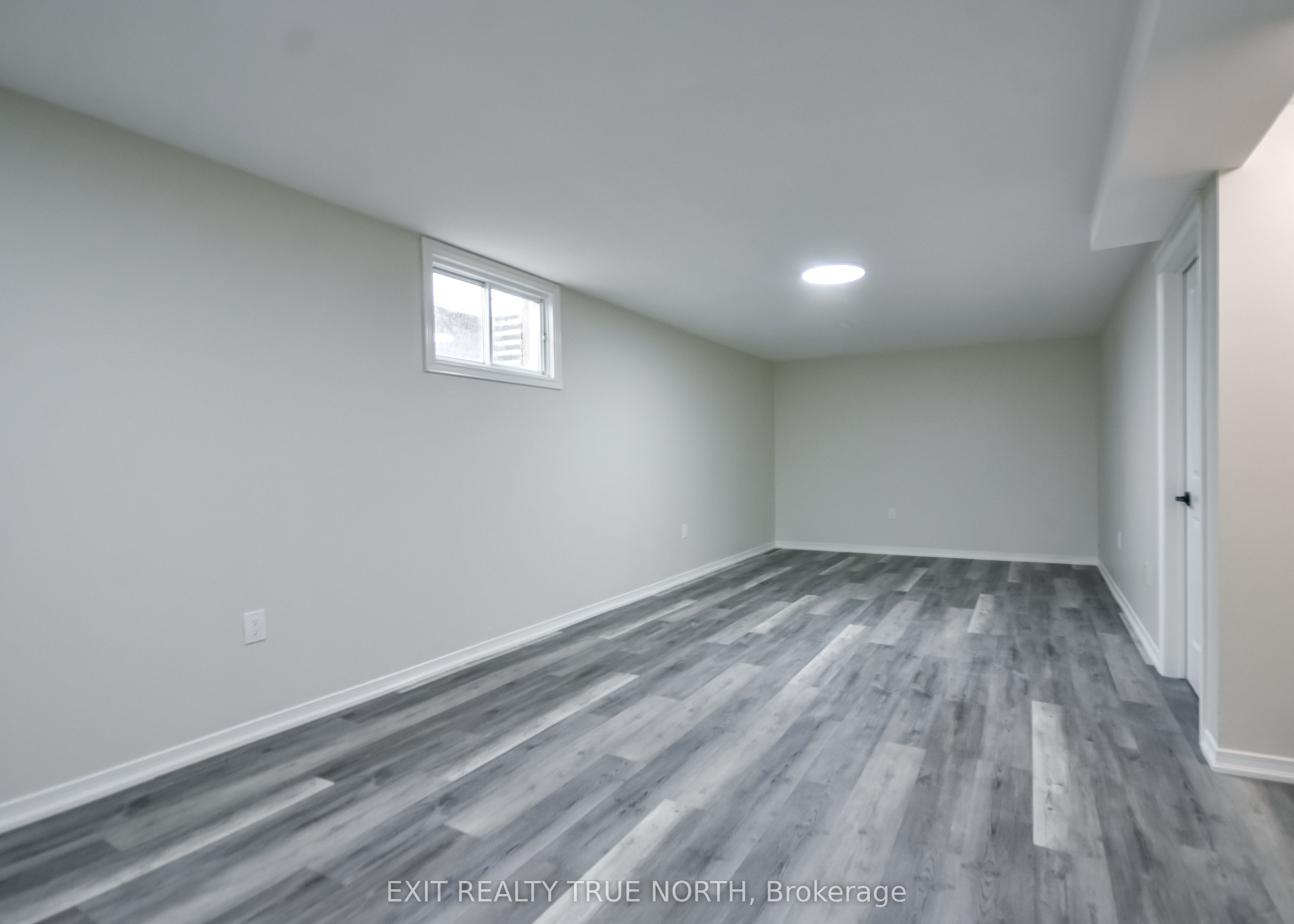 426 Sunnidale Road Property Photo 23