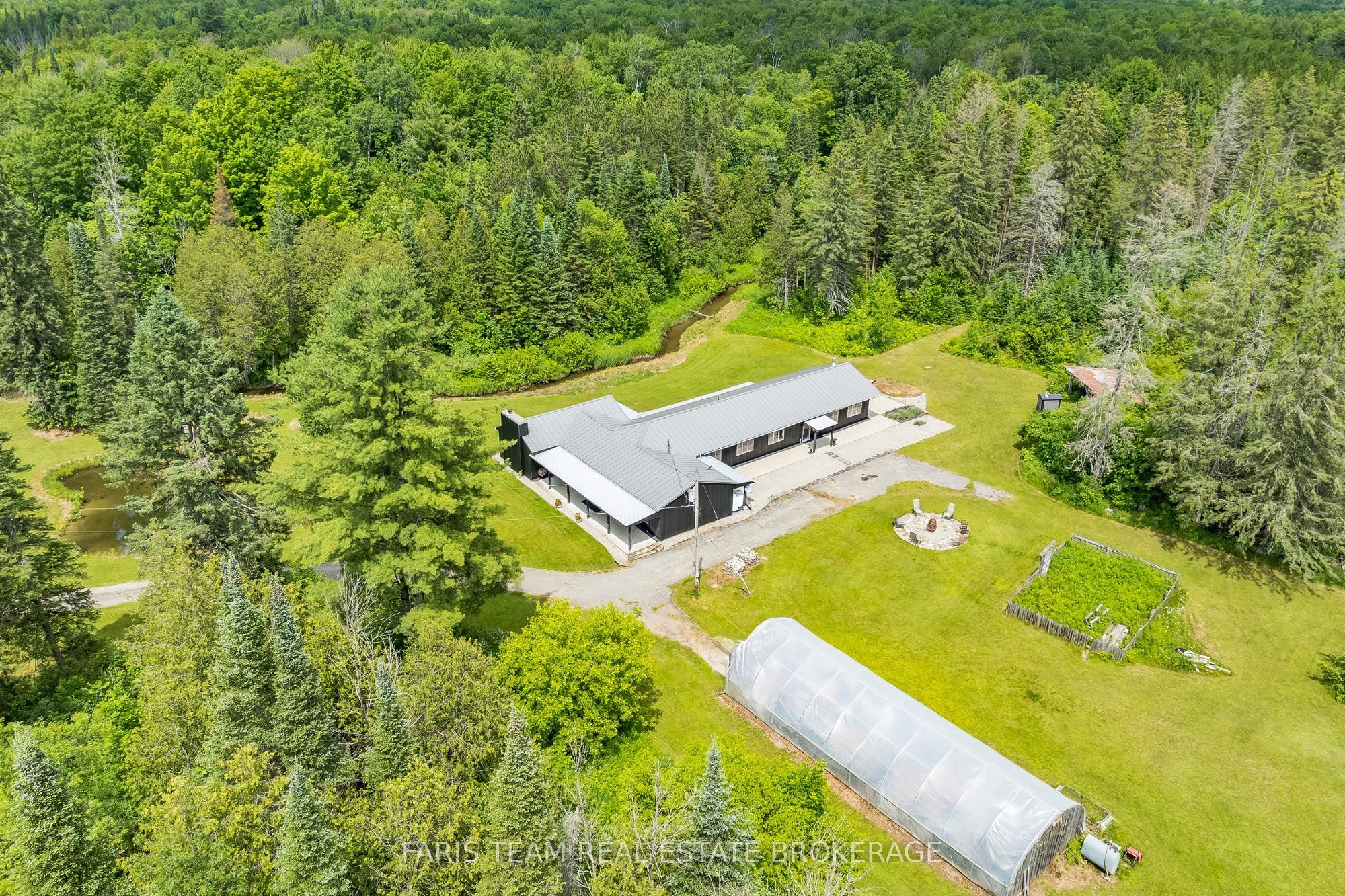 1076 Beaver Lane Property Photo 2