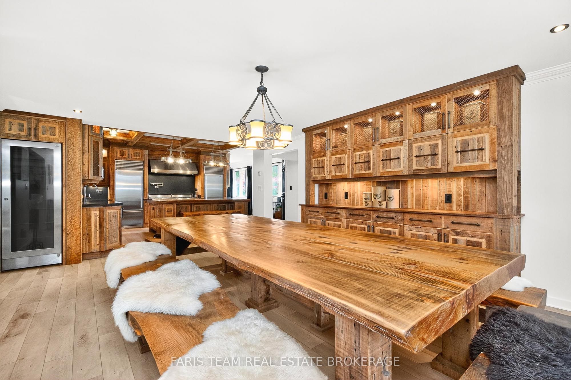 1076 Beaver Lane Property Photo 9