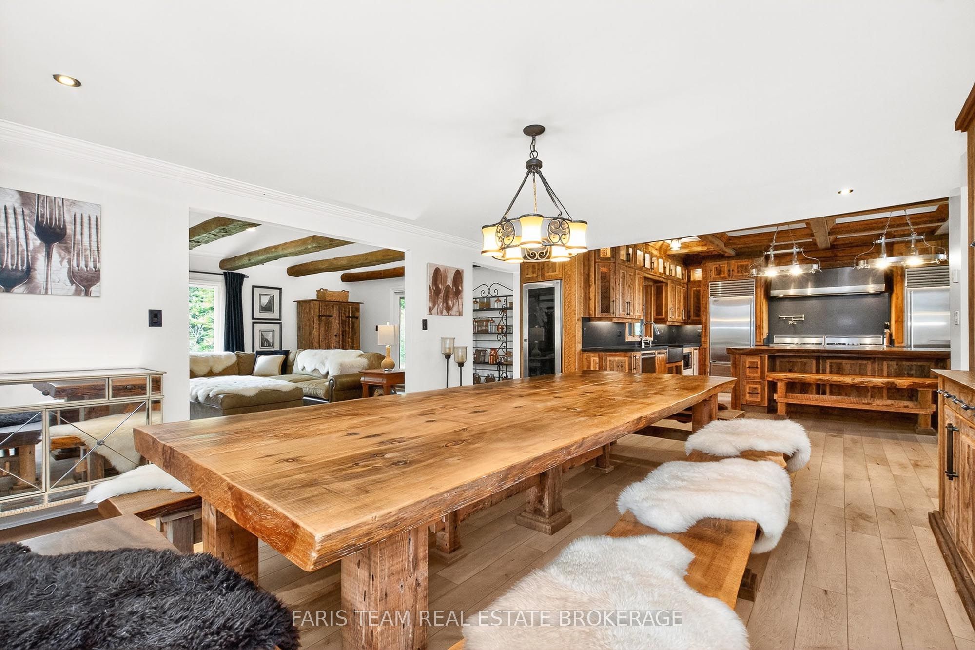 1076 Beaver Lane Property Photo 10