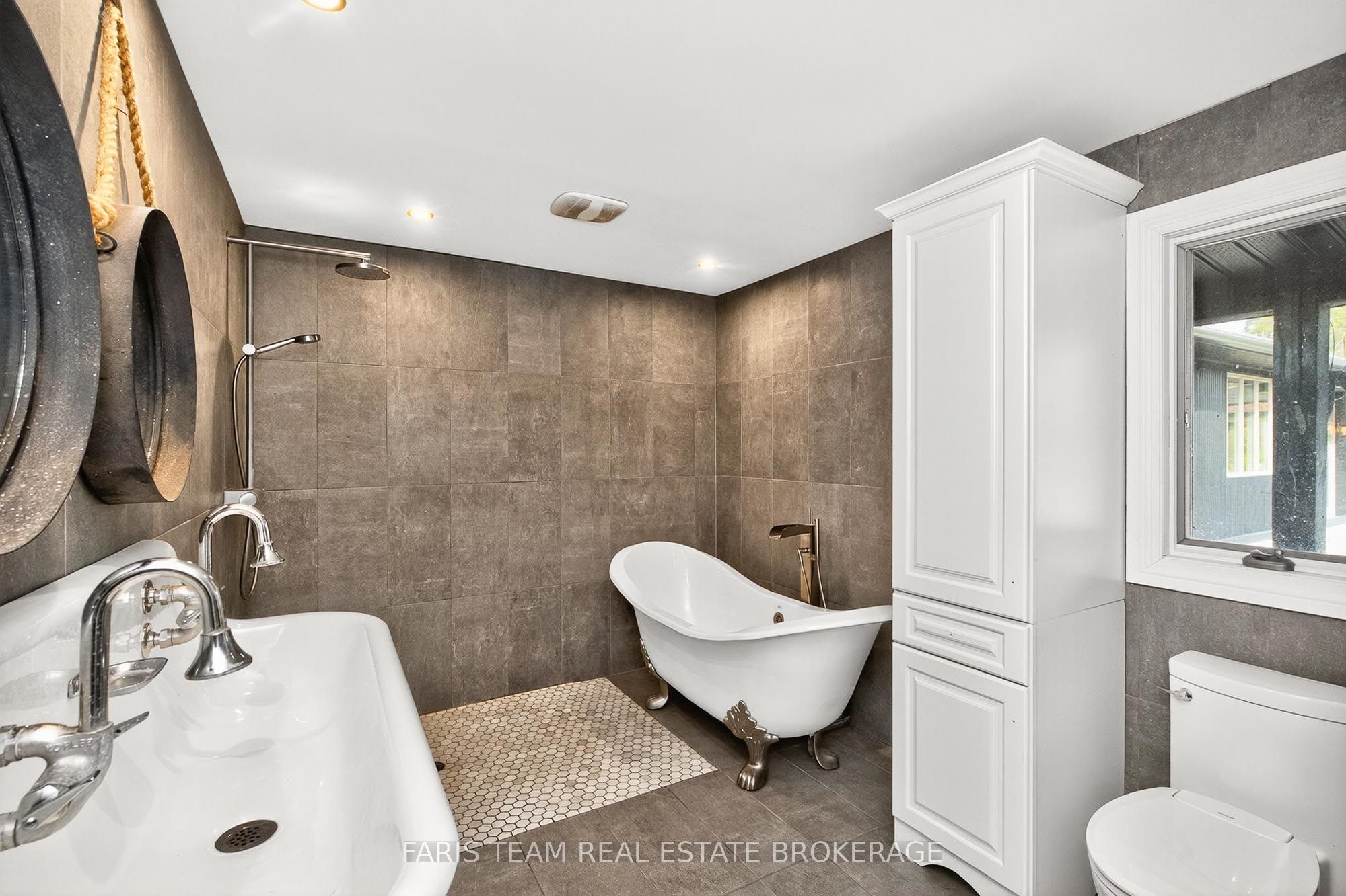 1076 Beaver Lane Property Photo 19