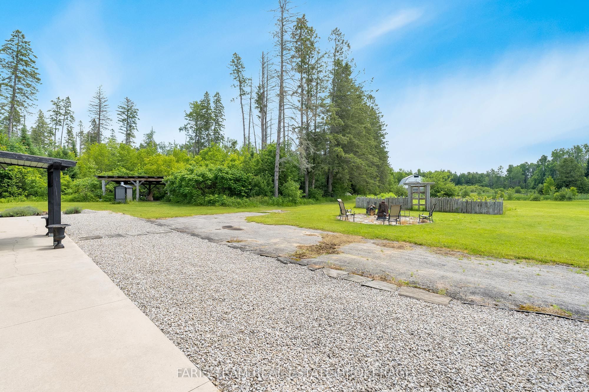 1076 Beaver Lane Property Photo 27