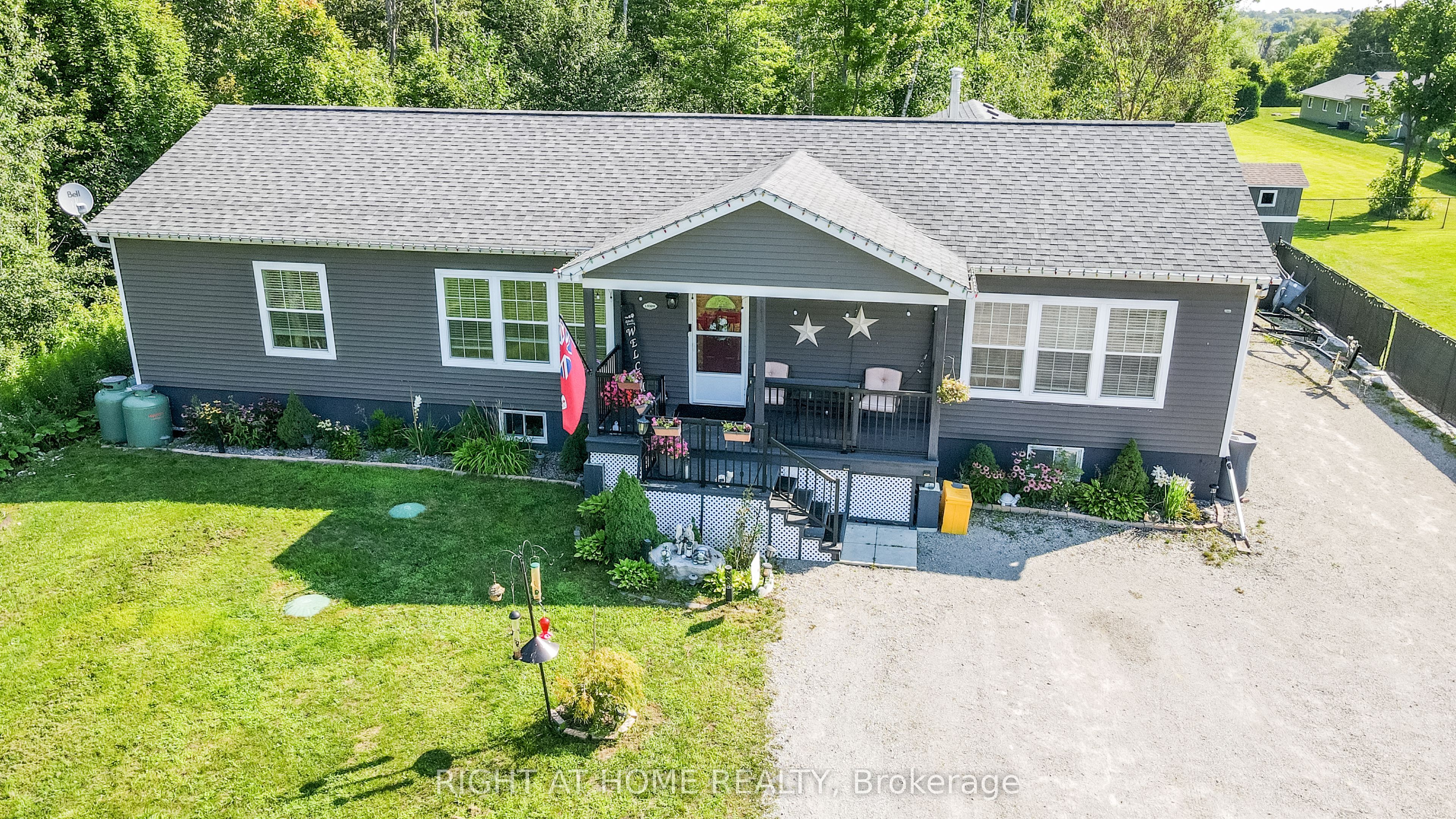 13009 County Road 16 Drive Property Photo 1