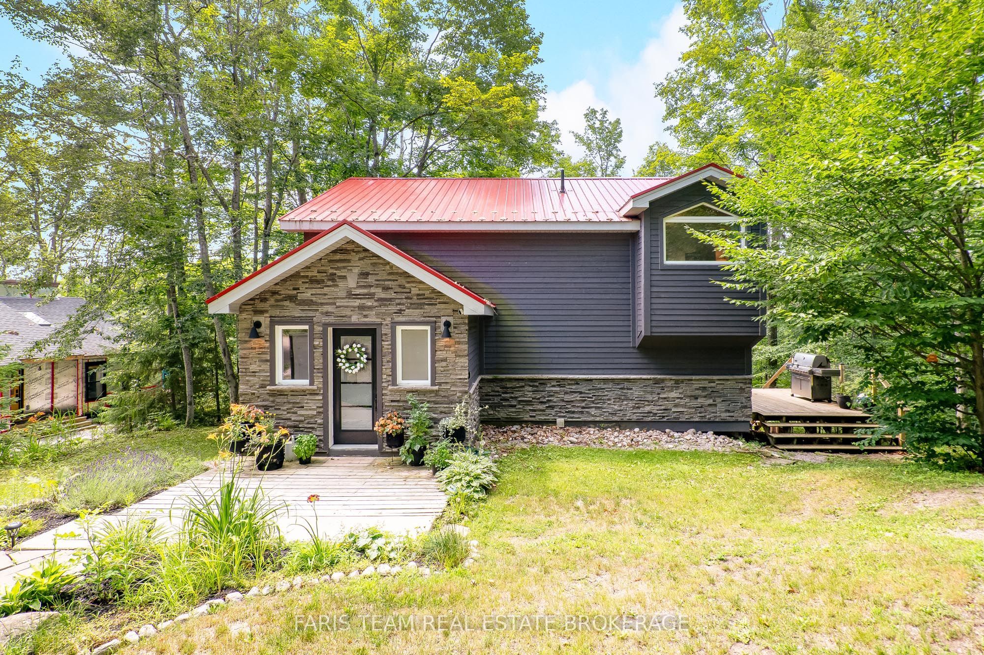 49 Huronwoods Drive Property Photo 1