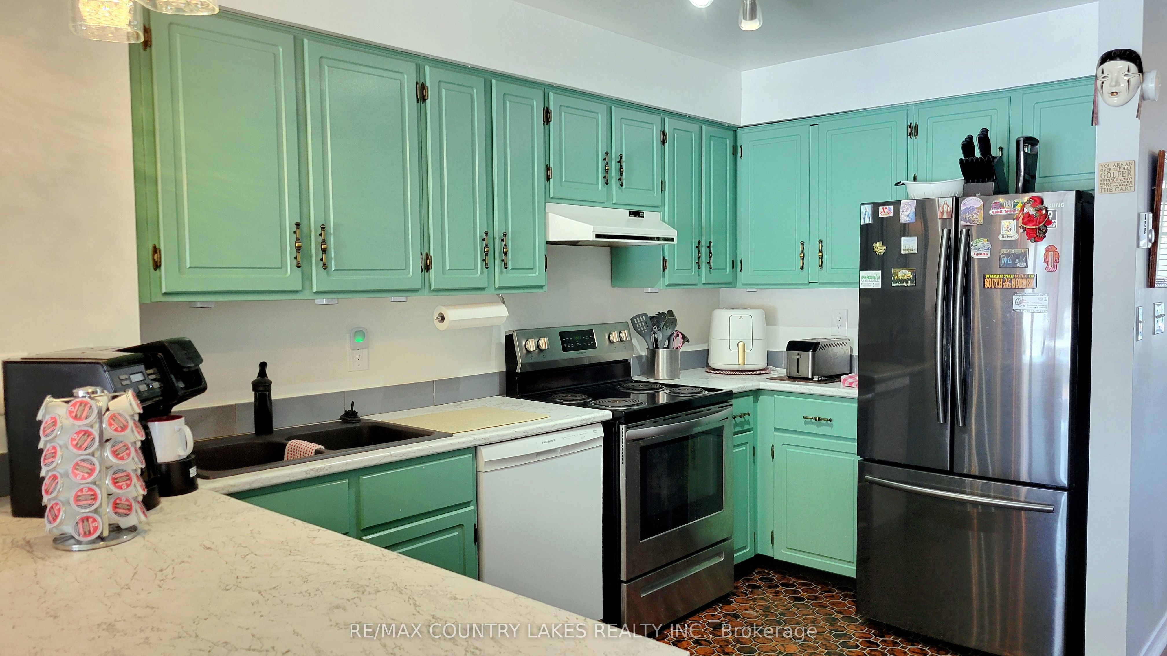 4 Paradise Boulevard 3 Property Photo 13
