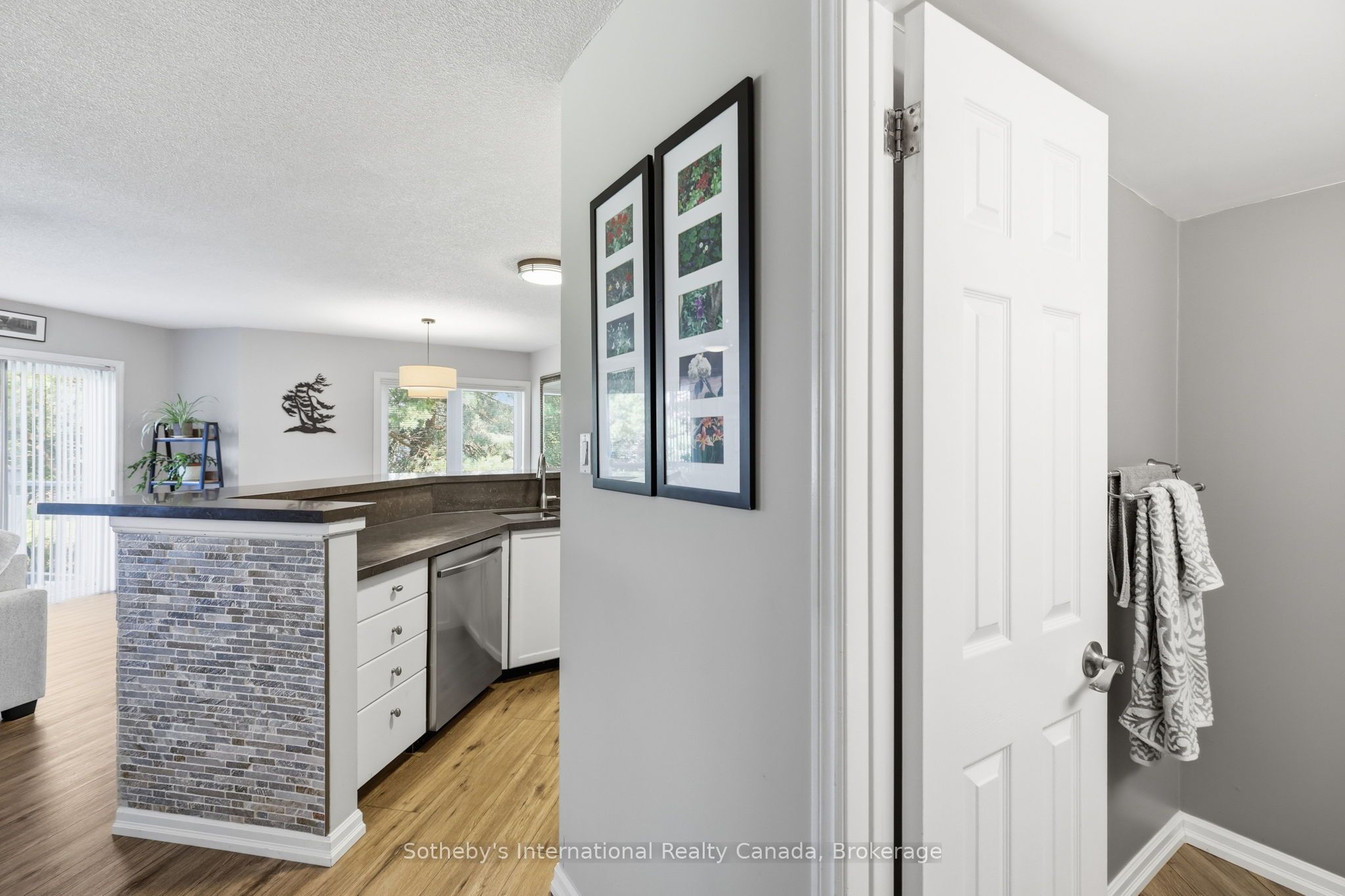 346 Mariners Way Property Photo 6