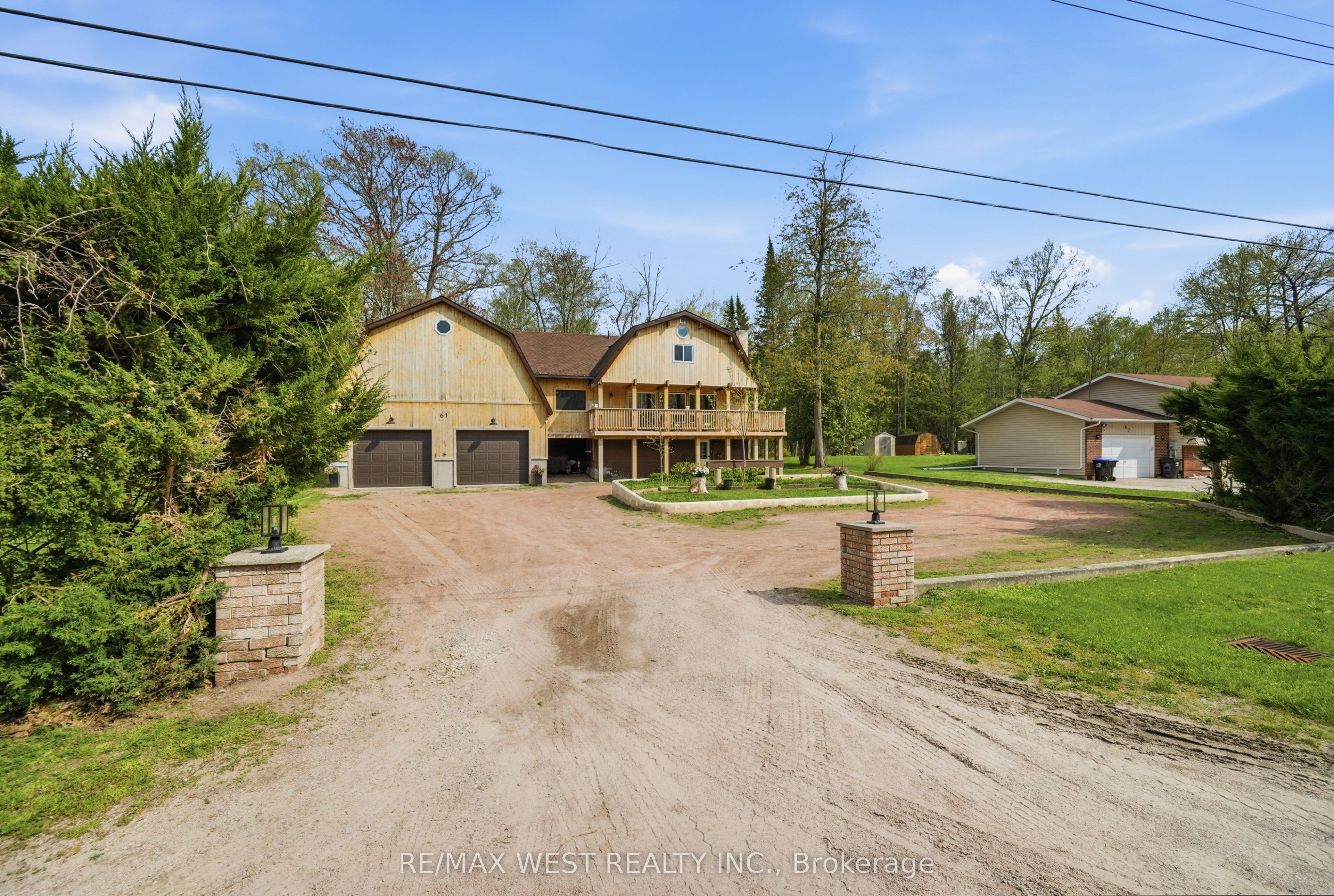61 Antigua Drive Property Photo 4