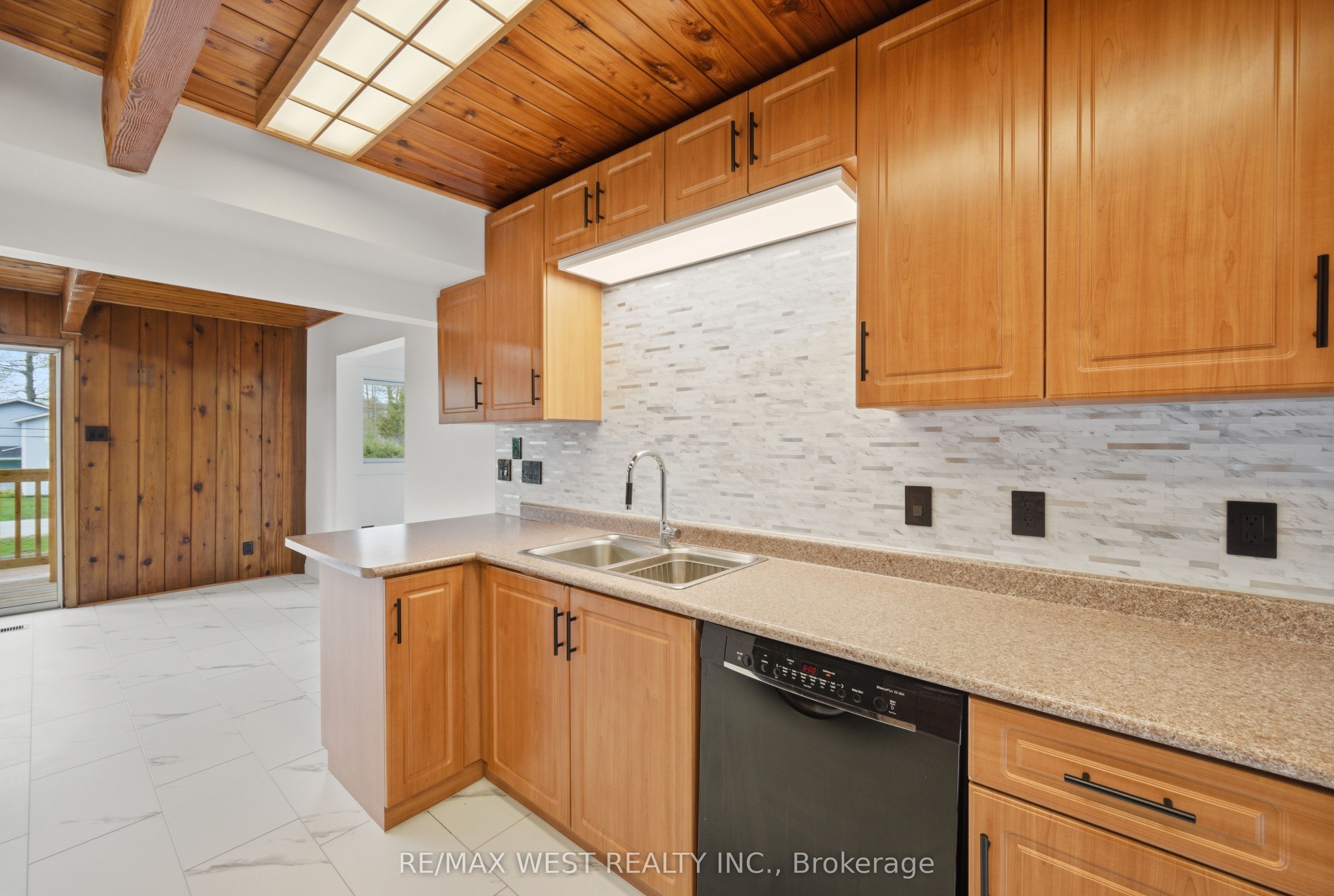 61 Antigua Drive Property Photo 20