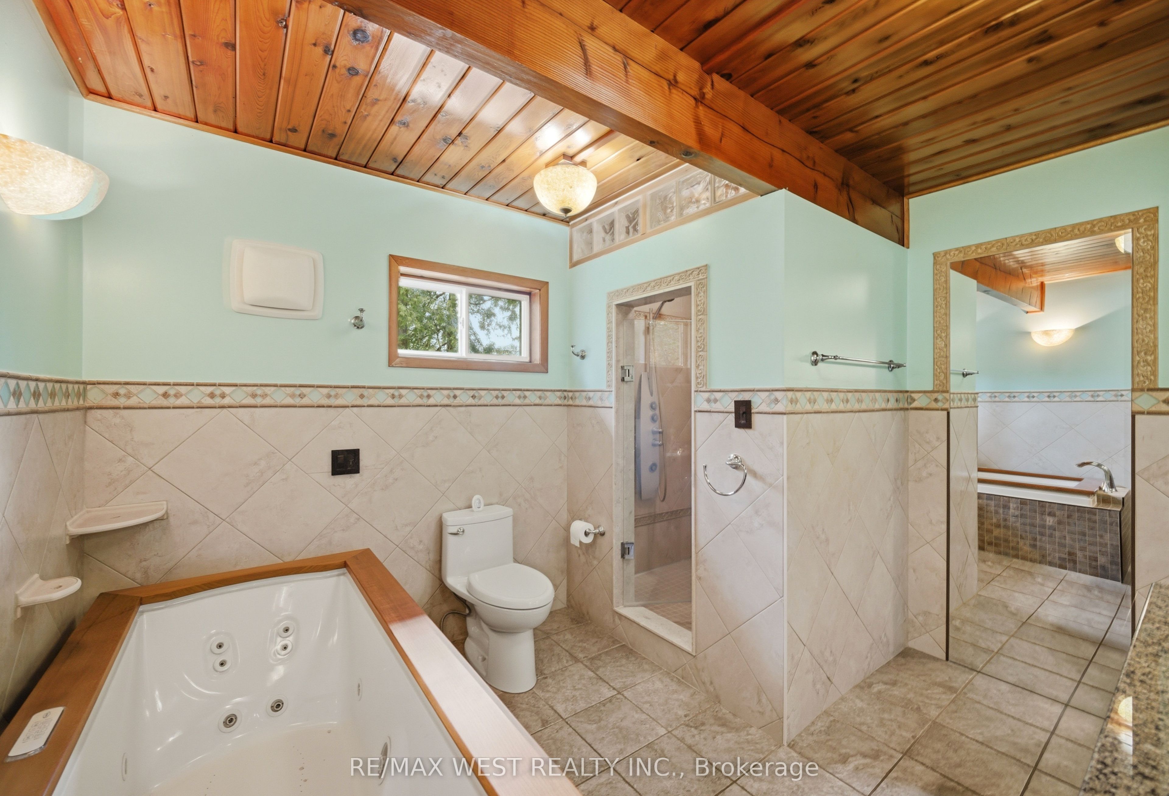 61 Antigua Drive Property Photo 27