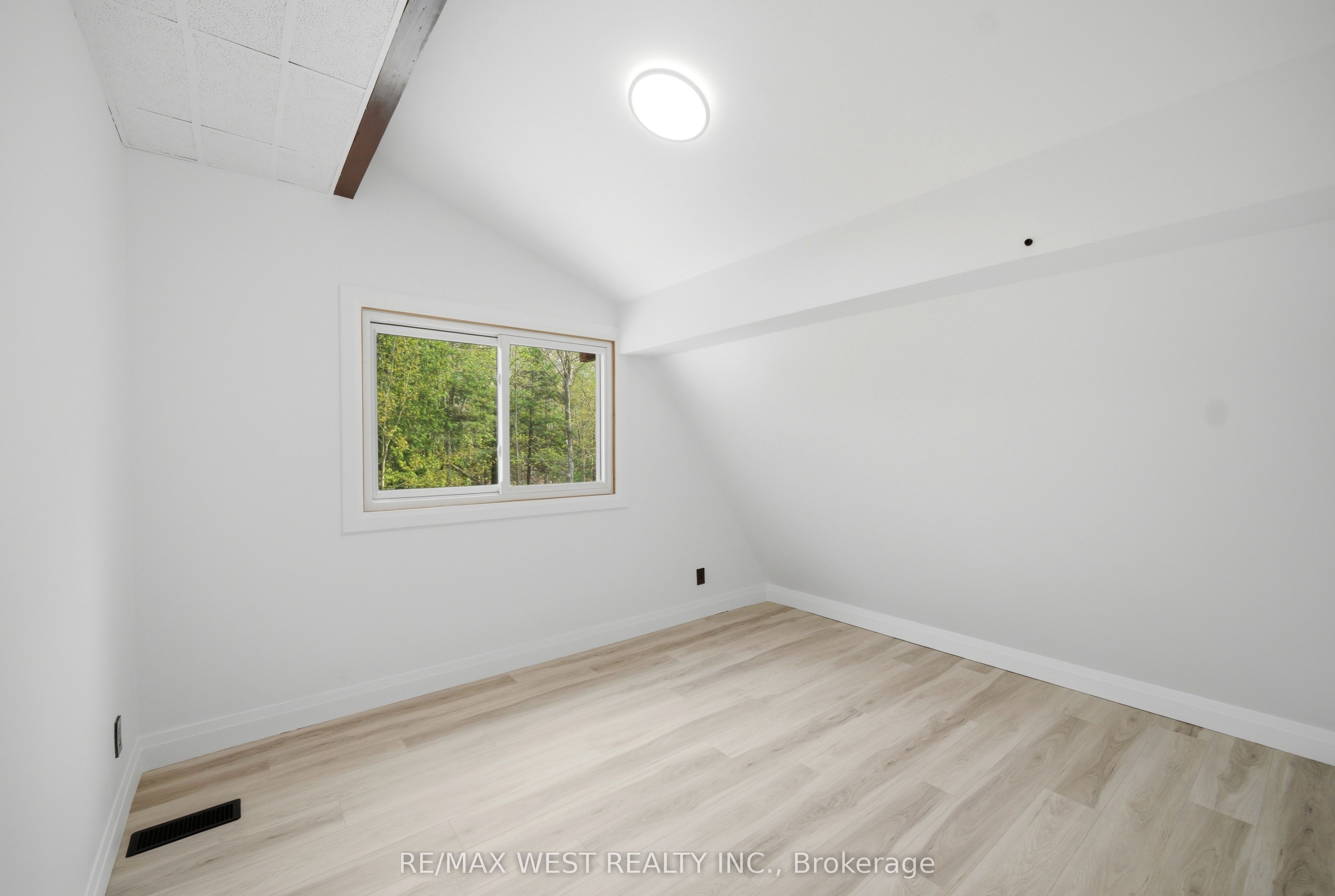 61 Antigua Drive Property Photo 32