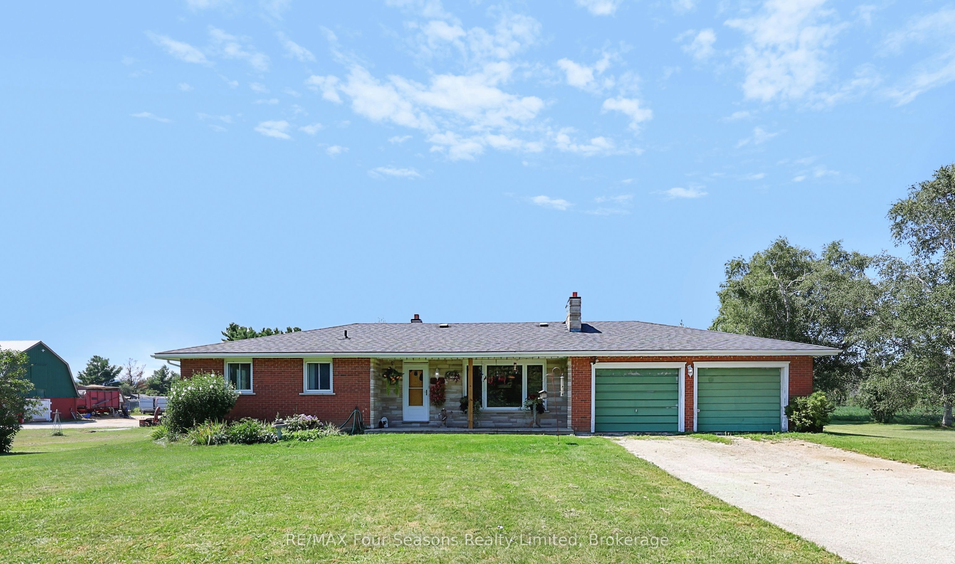 2140 5th Concession N Property Photo 1