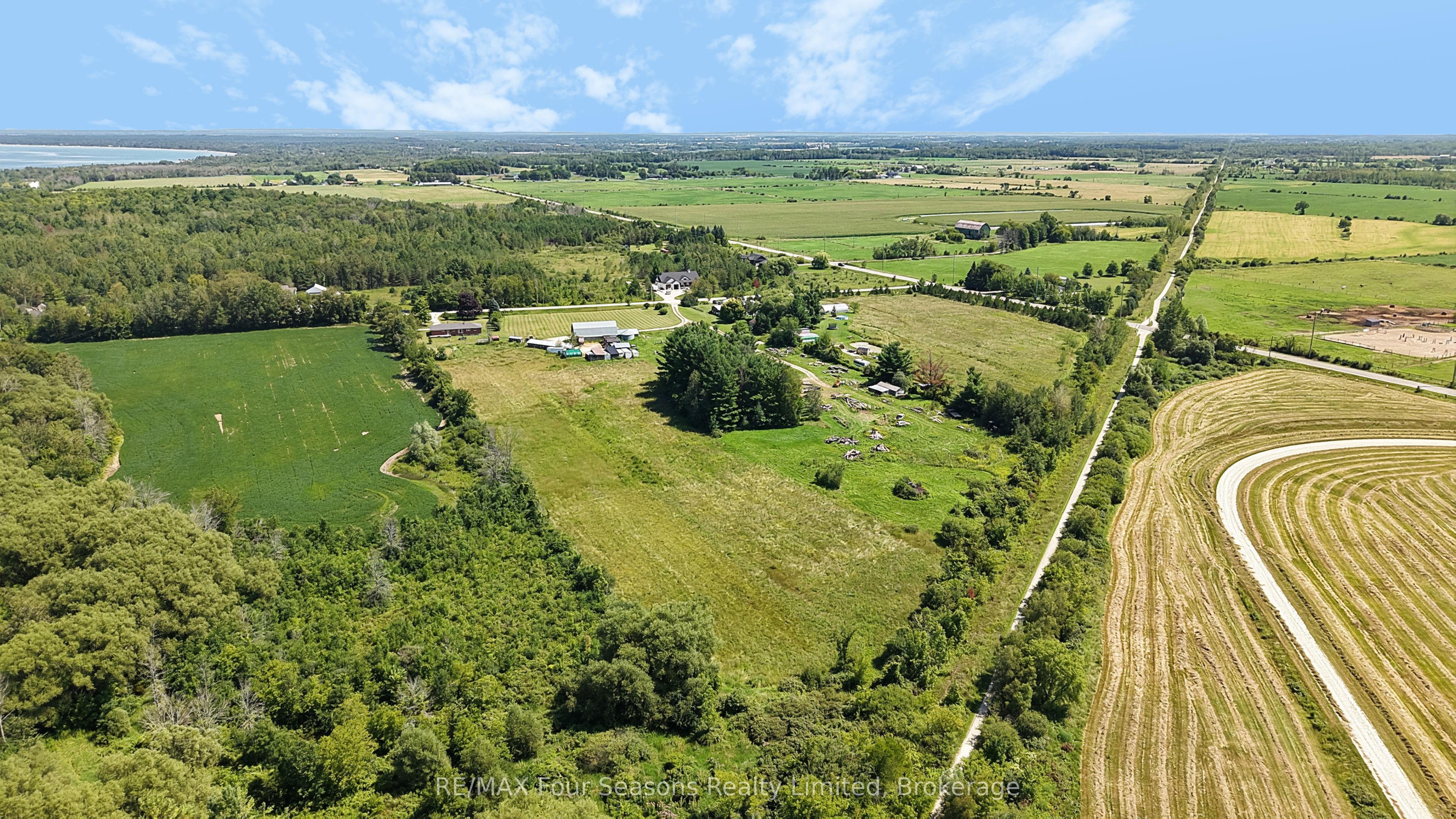 2140 5th Concession N Property Photo 40