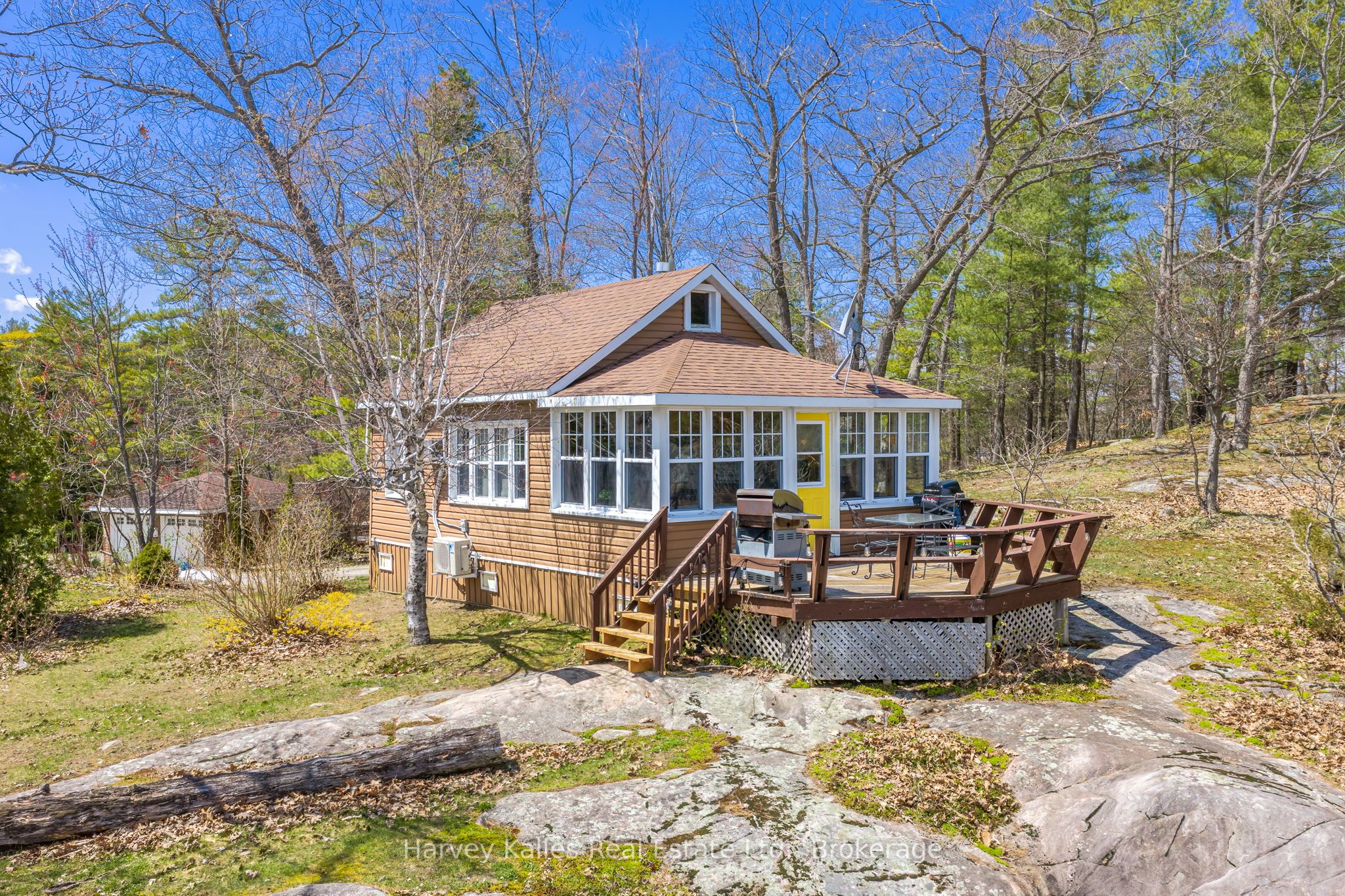 6884 & 6892 Upper Big Chute Road Property Photo 32