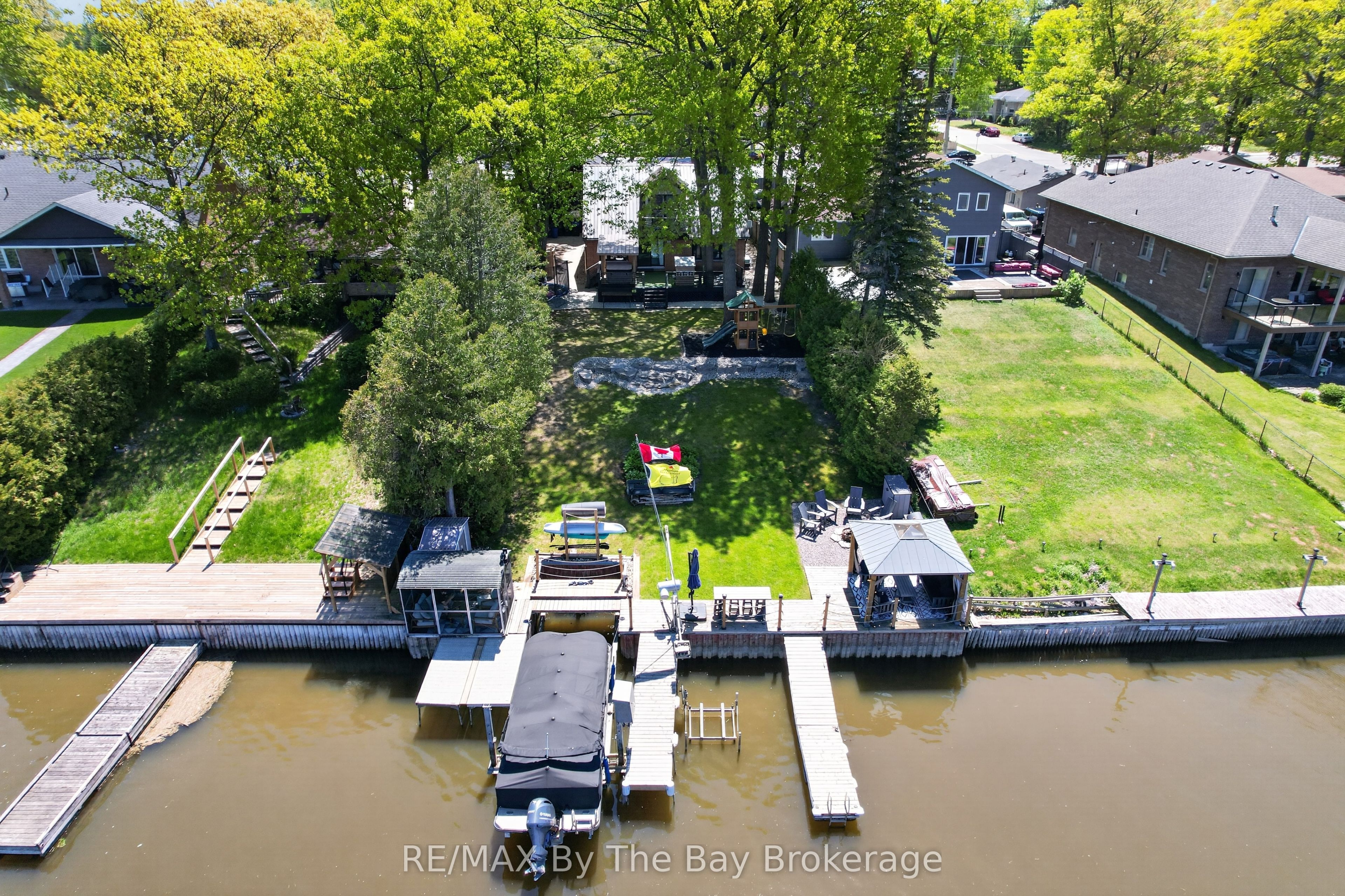 1416 River Road W Property Photo 1