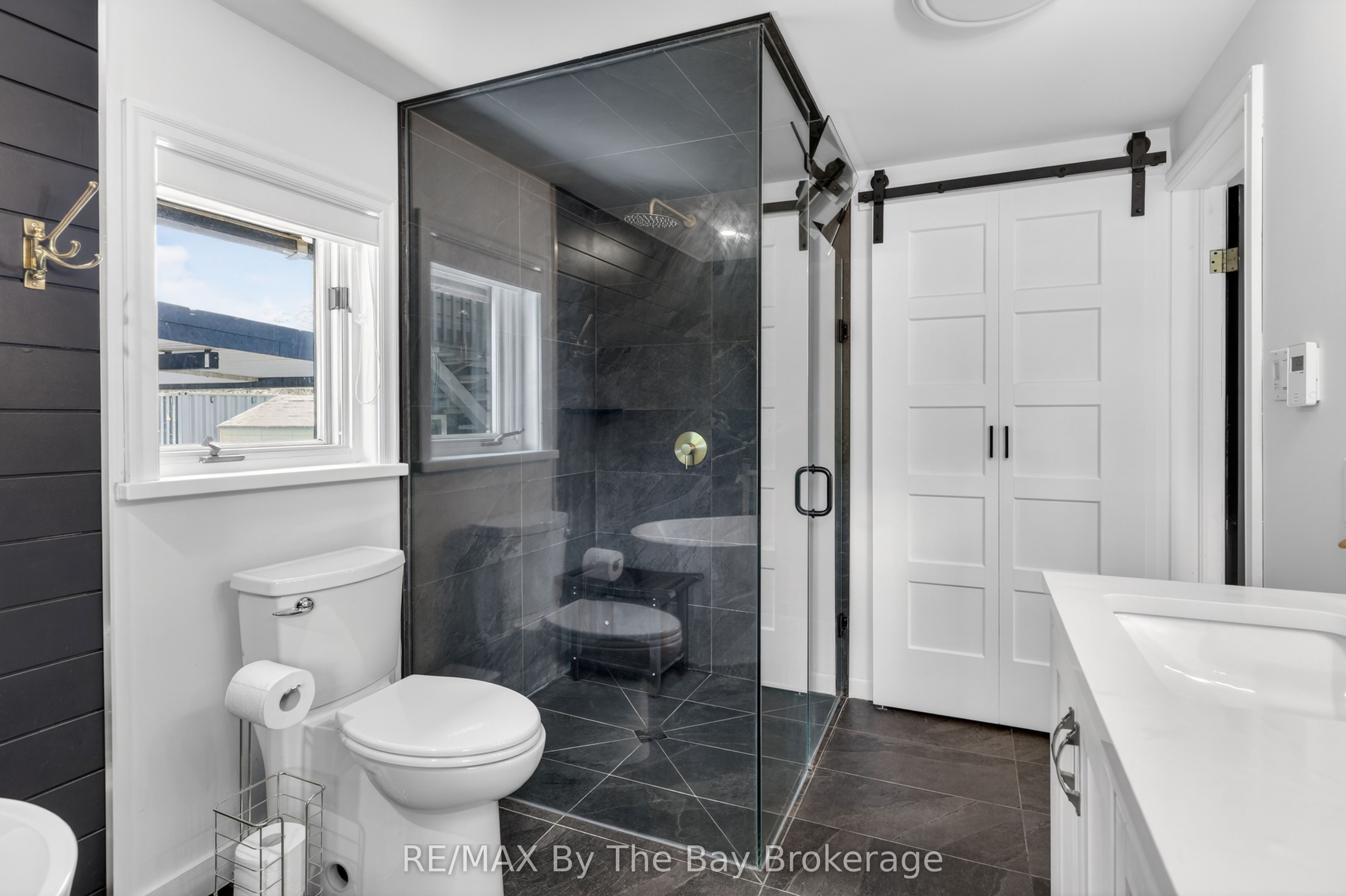 1416 River Road W Property Photo 19
