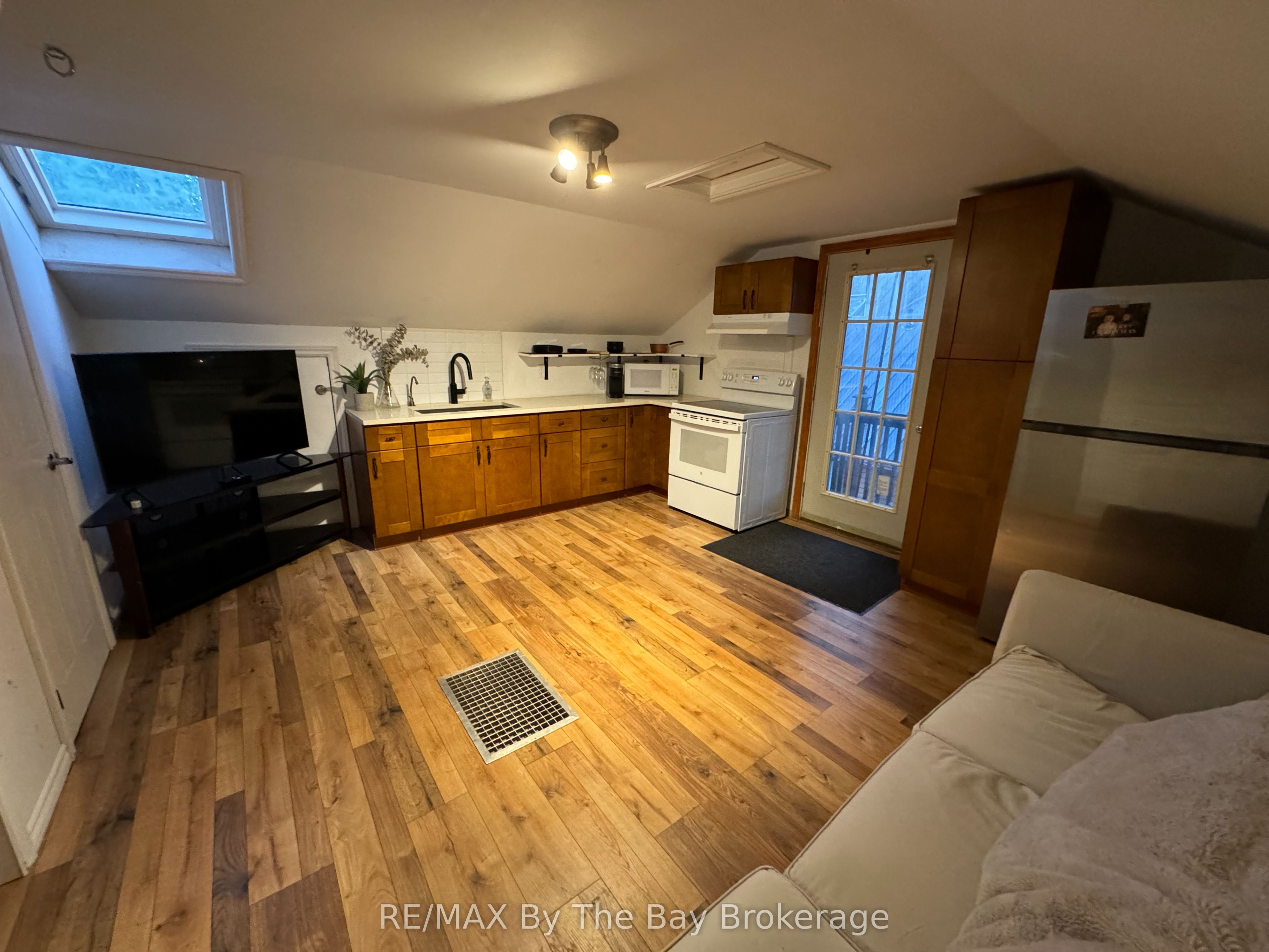 1416 River Road W Property Photo 47