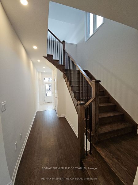 5 Abbey Crescent Property Photo 6