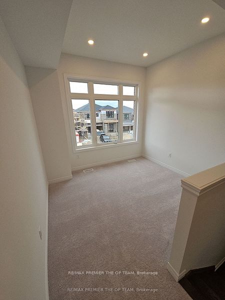 5 Abbey Crescent Property Photo 8