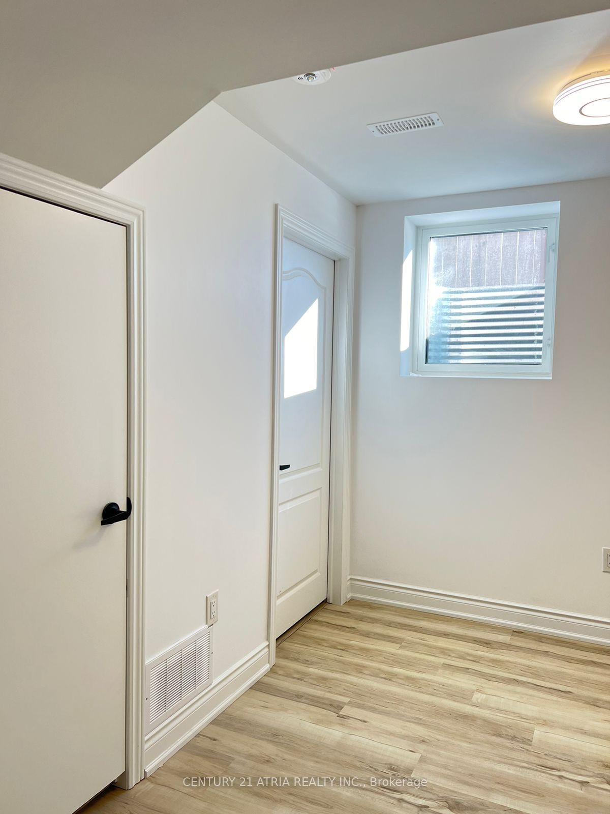 148 Dean Avenue Property Photo 5