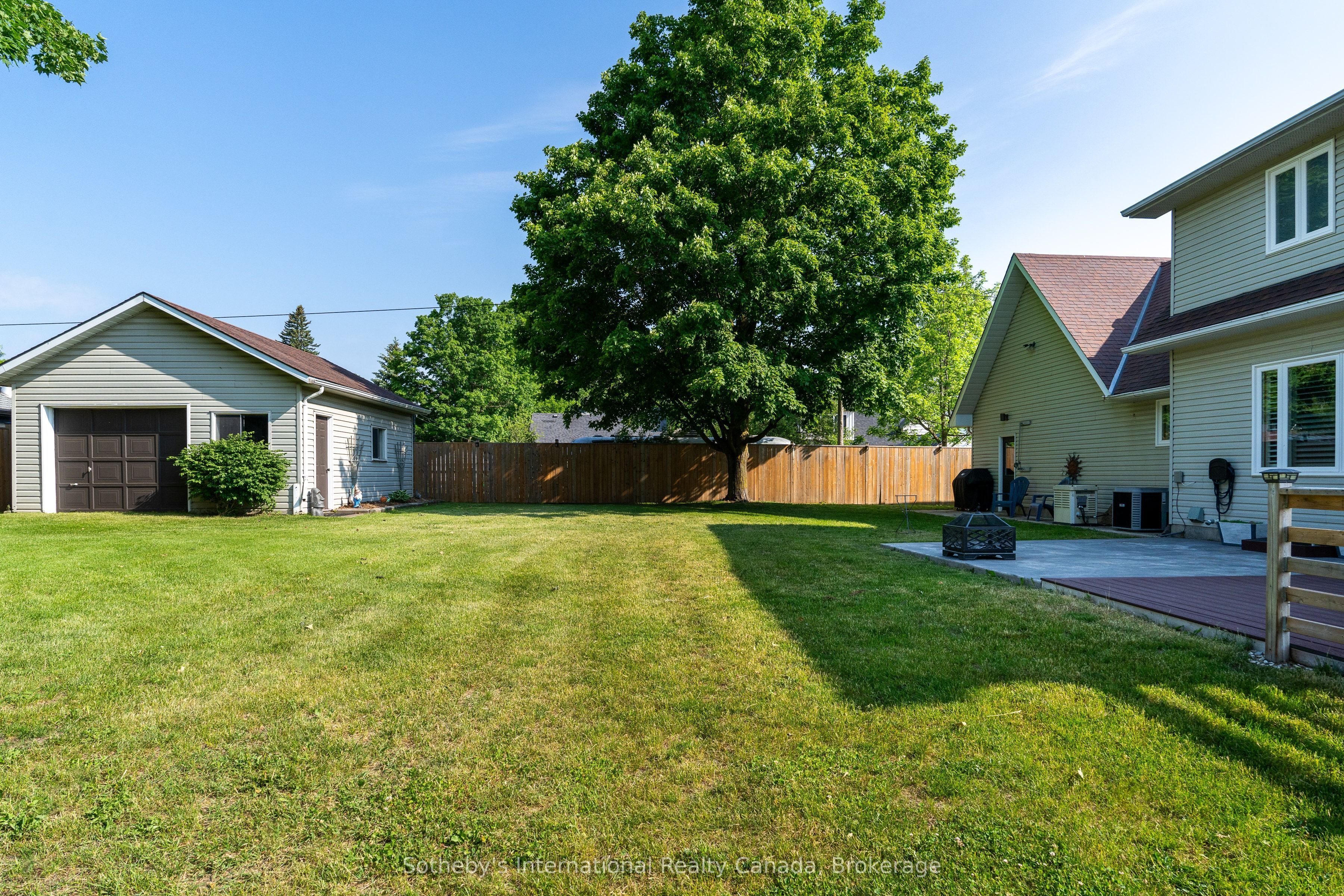 154 Mary Street Property Photo 37