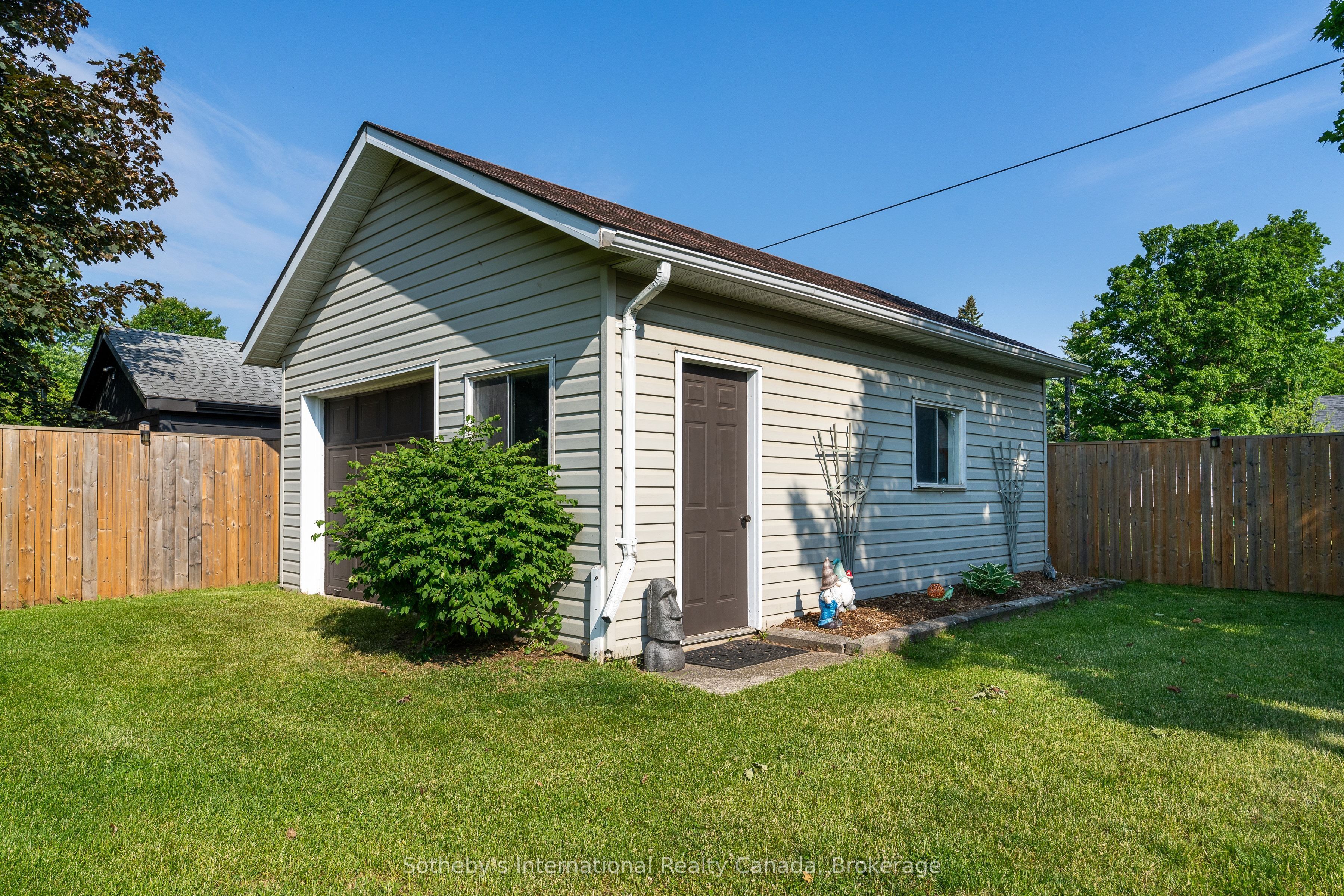 154 Mary Street Property Photo 41