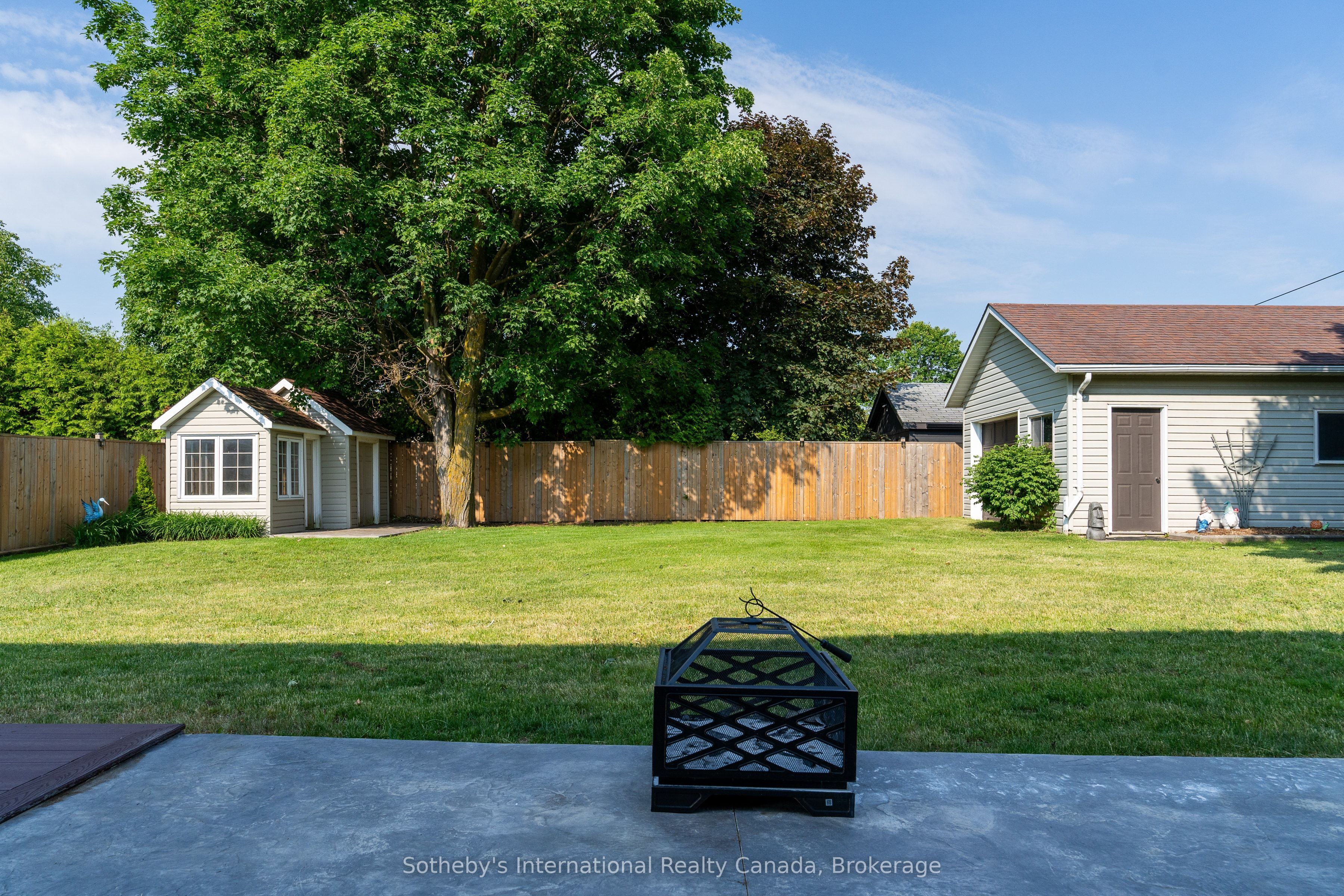 154 Mary Street Property Photo 42