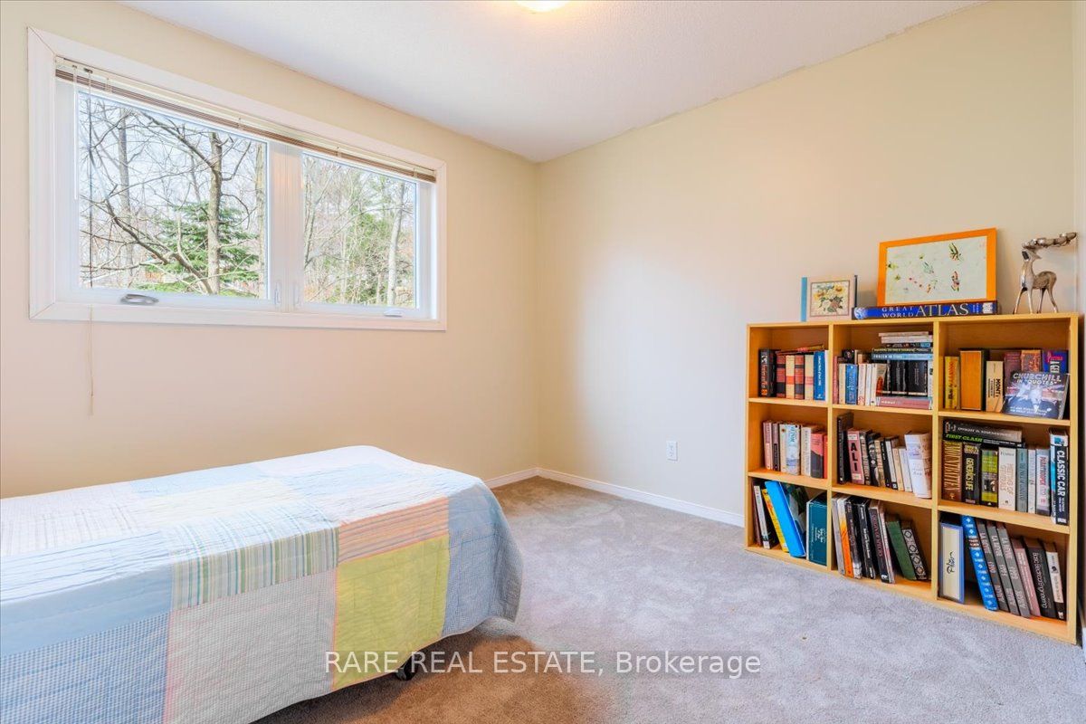 32 Oneida Avenue Property Photo 9