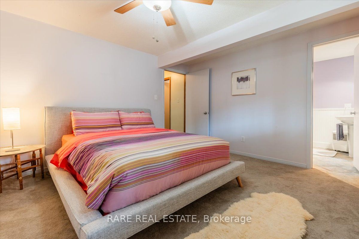 32 Oneida Avenue Property Photo 13