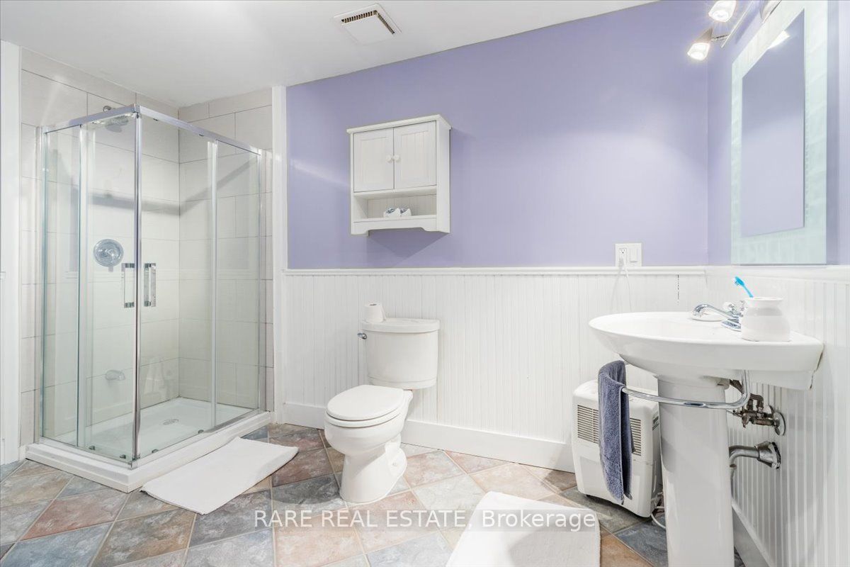 32 Oneida Avenue Property Photo 14