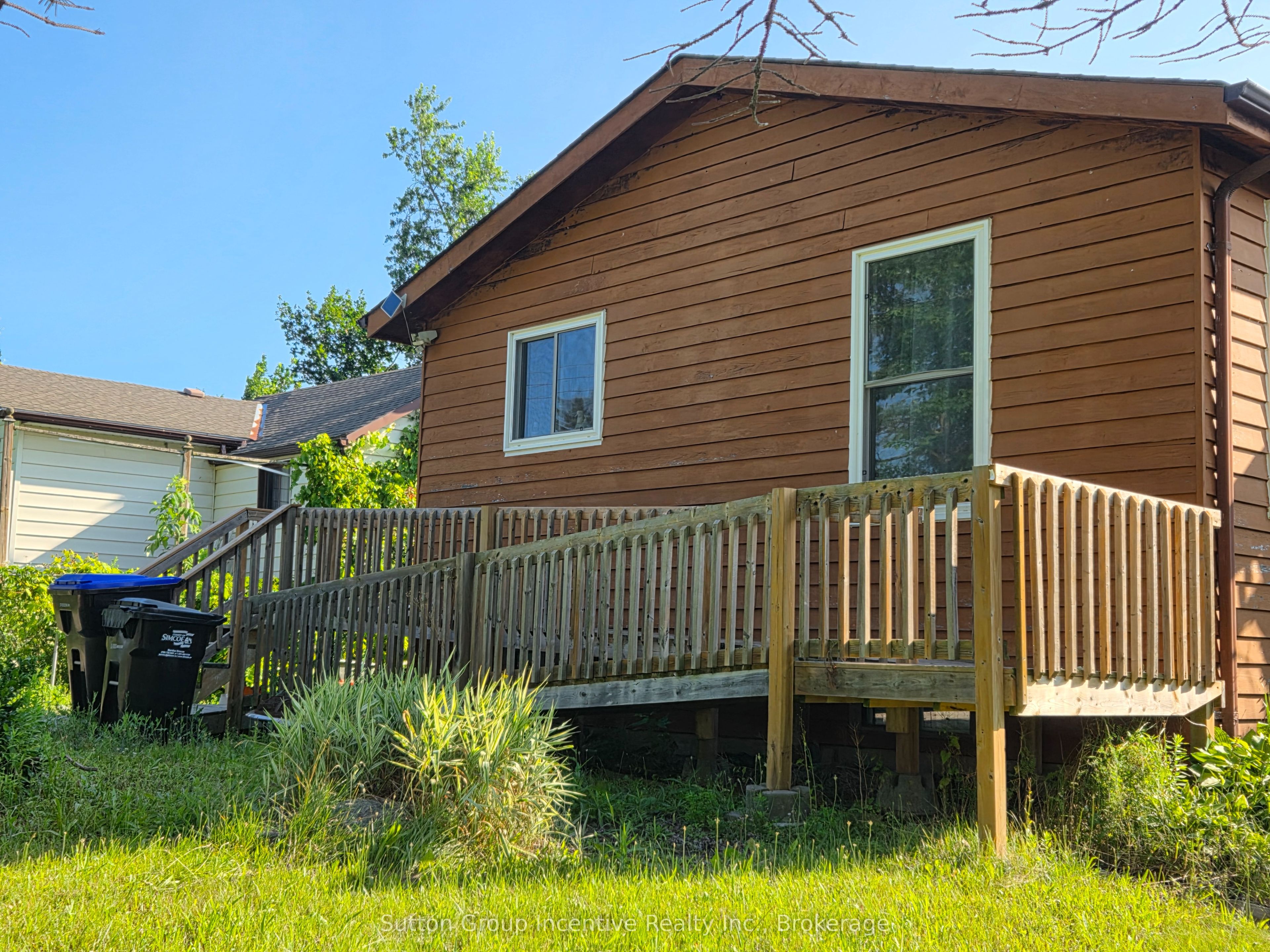 3985 Joyland Drive Property Photo 1
